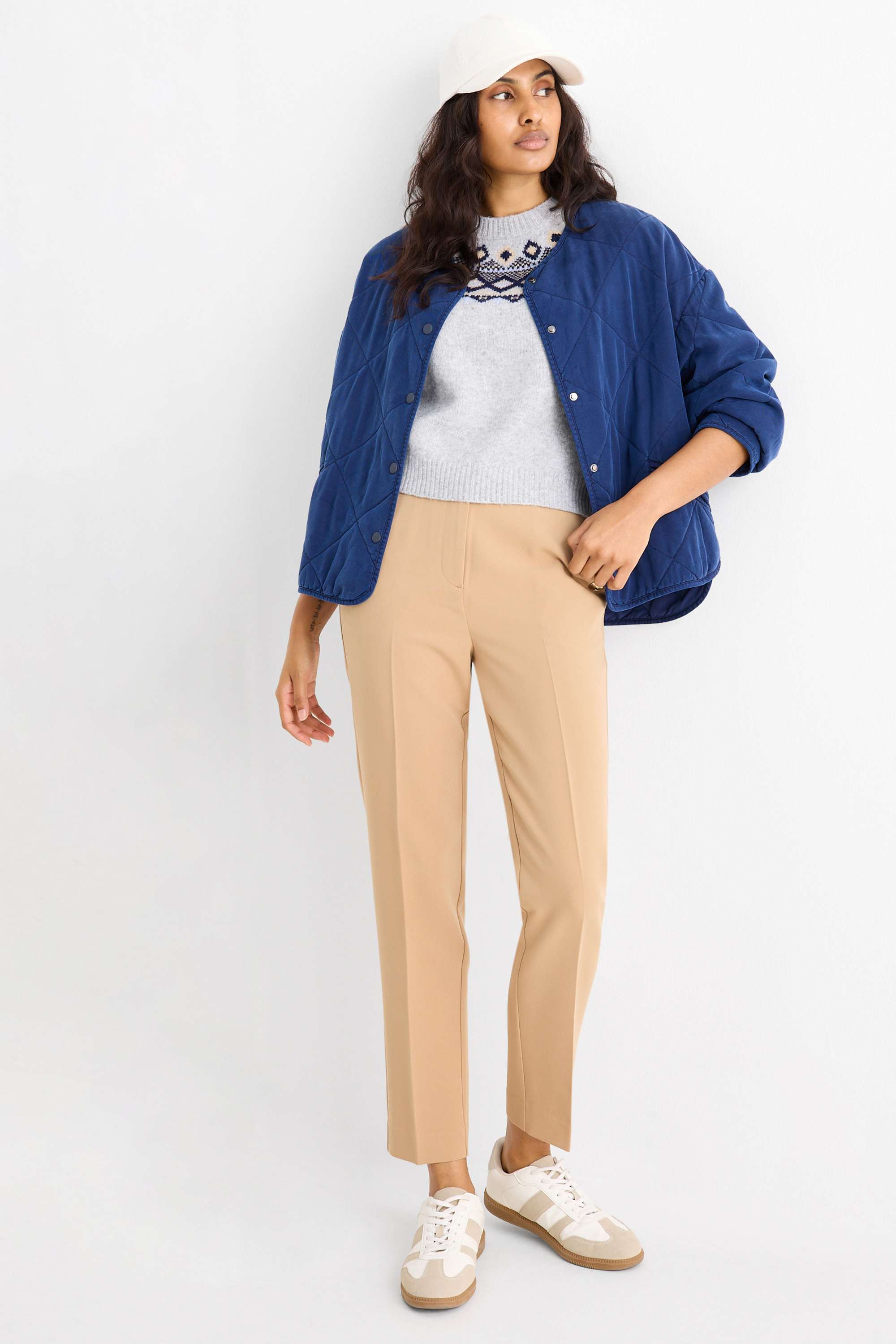 Cloth trousers - high waist - tapered fit beige