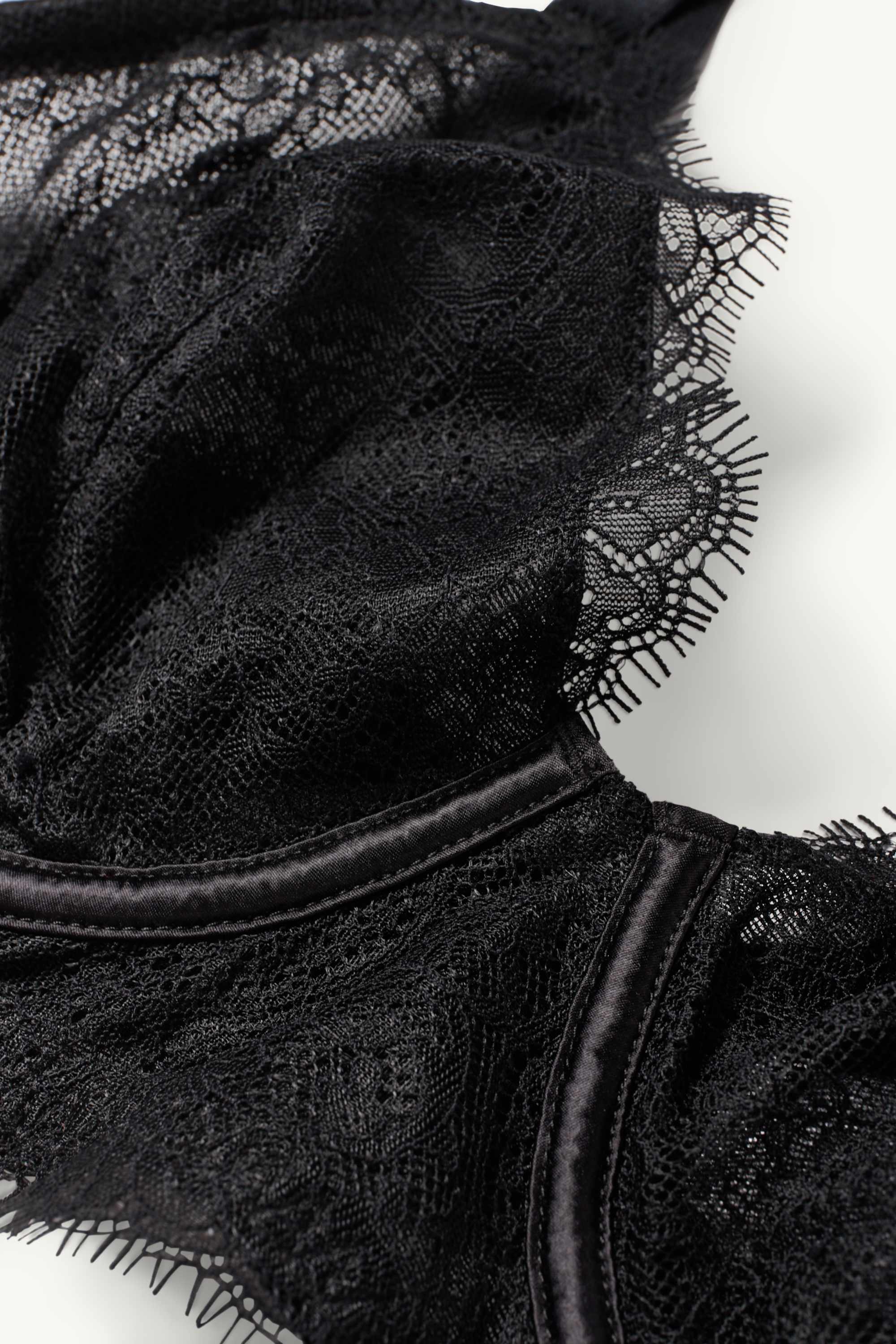 Underwire bra black
