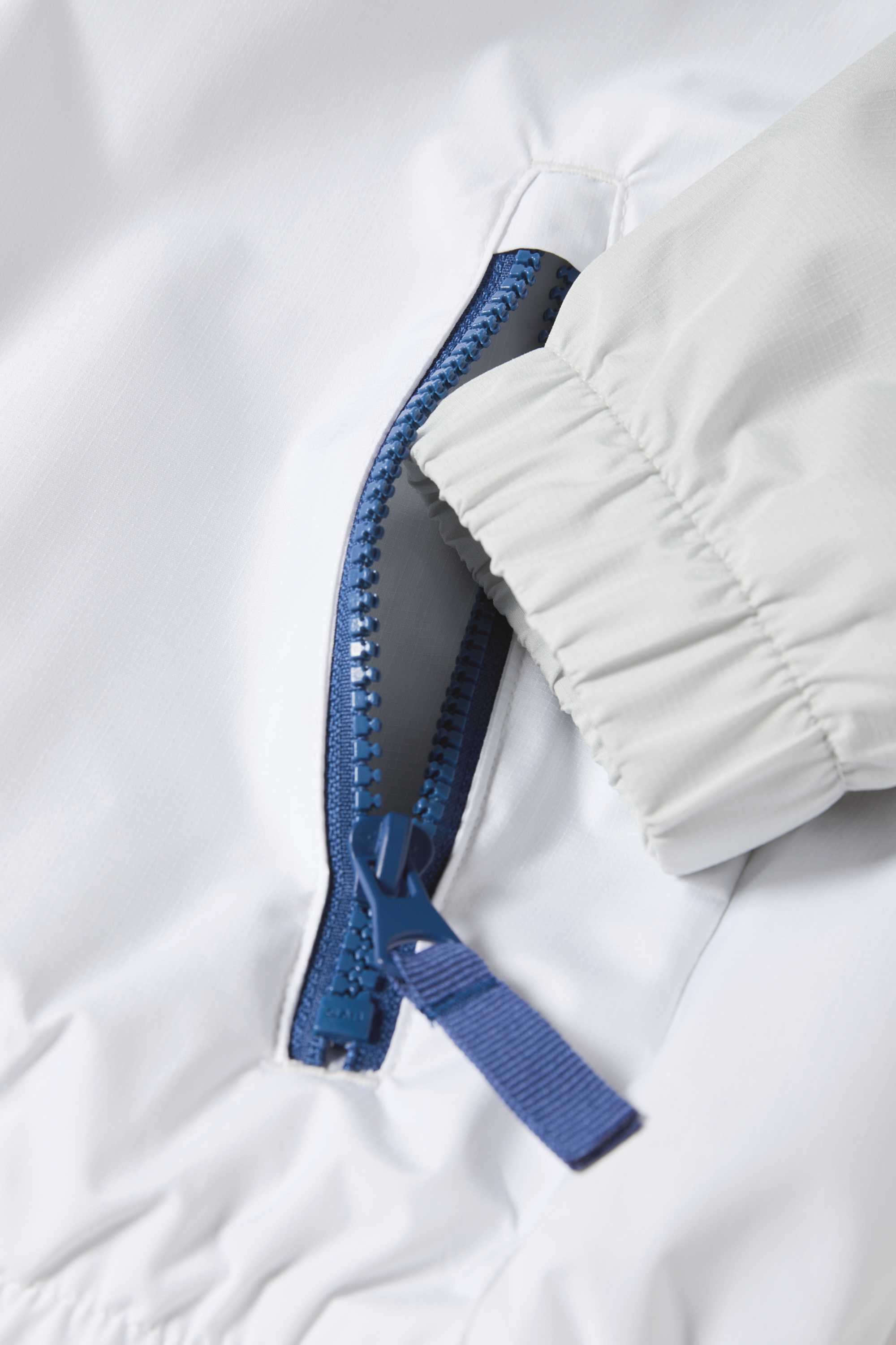 Jacket with hood - water-repellent dark blue / white