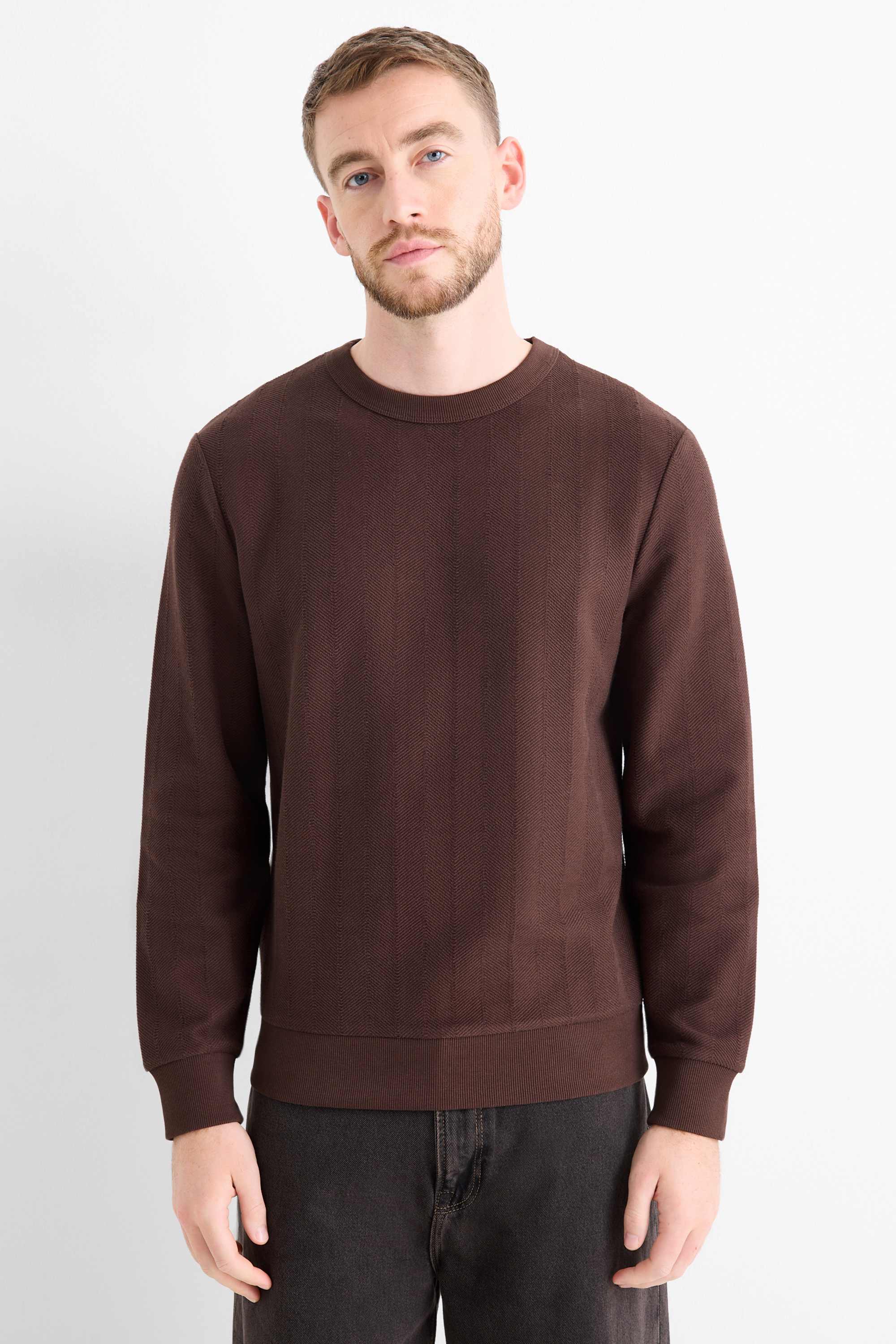 Sweatshirt - textured dark brown