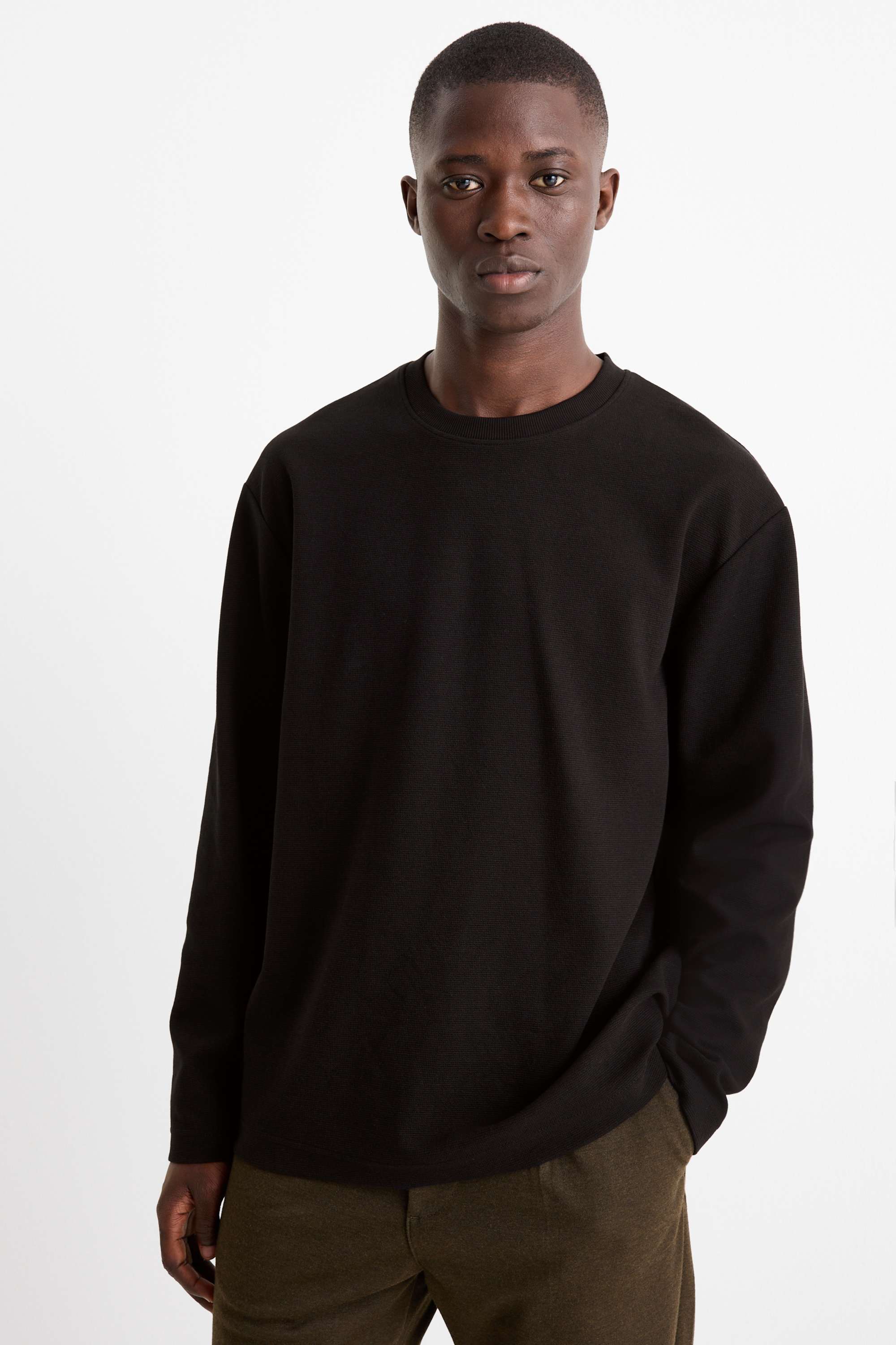 Sweatshirt - textured black
