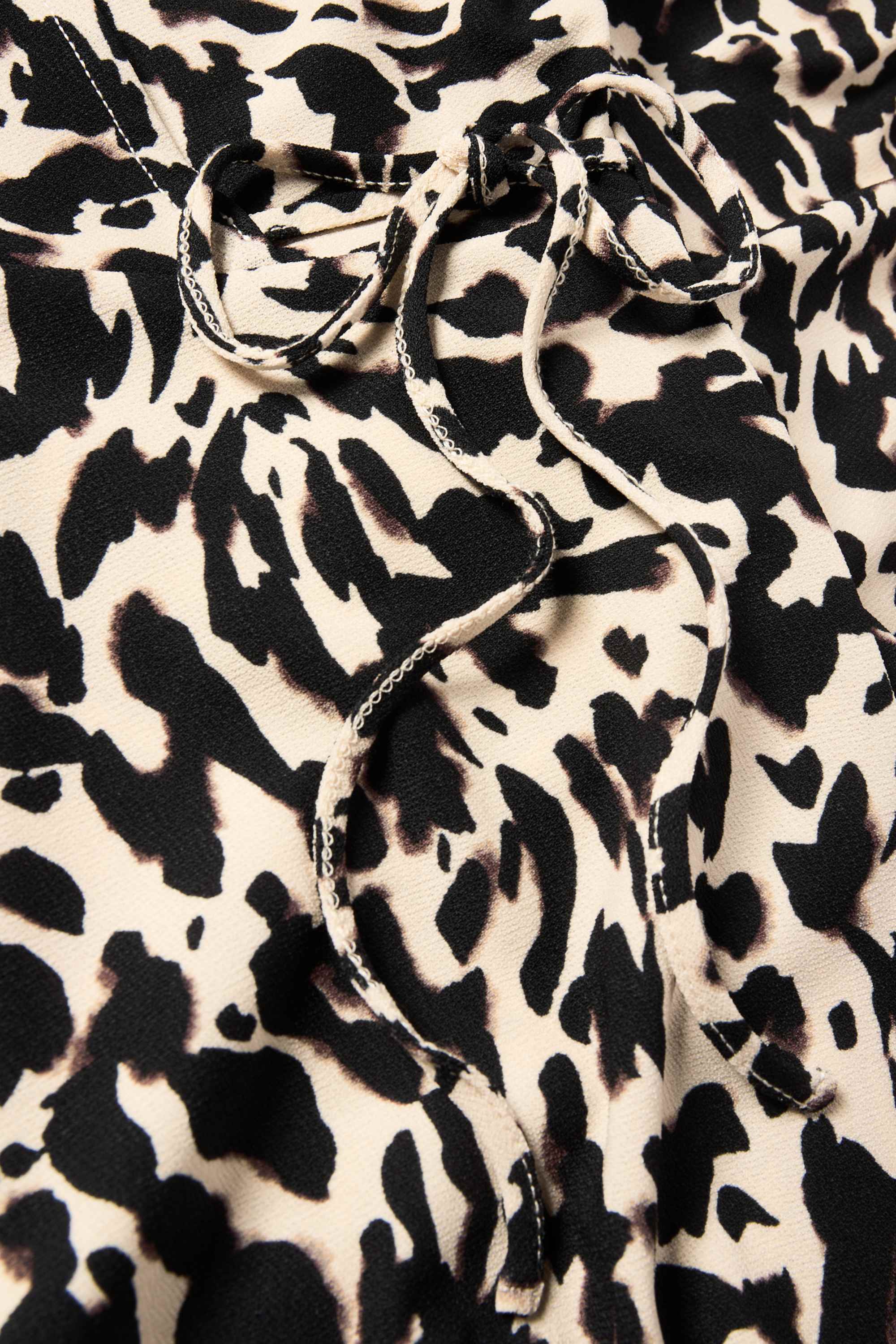 Wrap dress - patterned black / beige