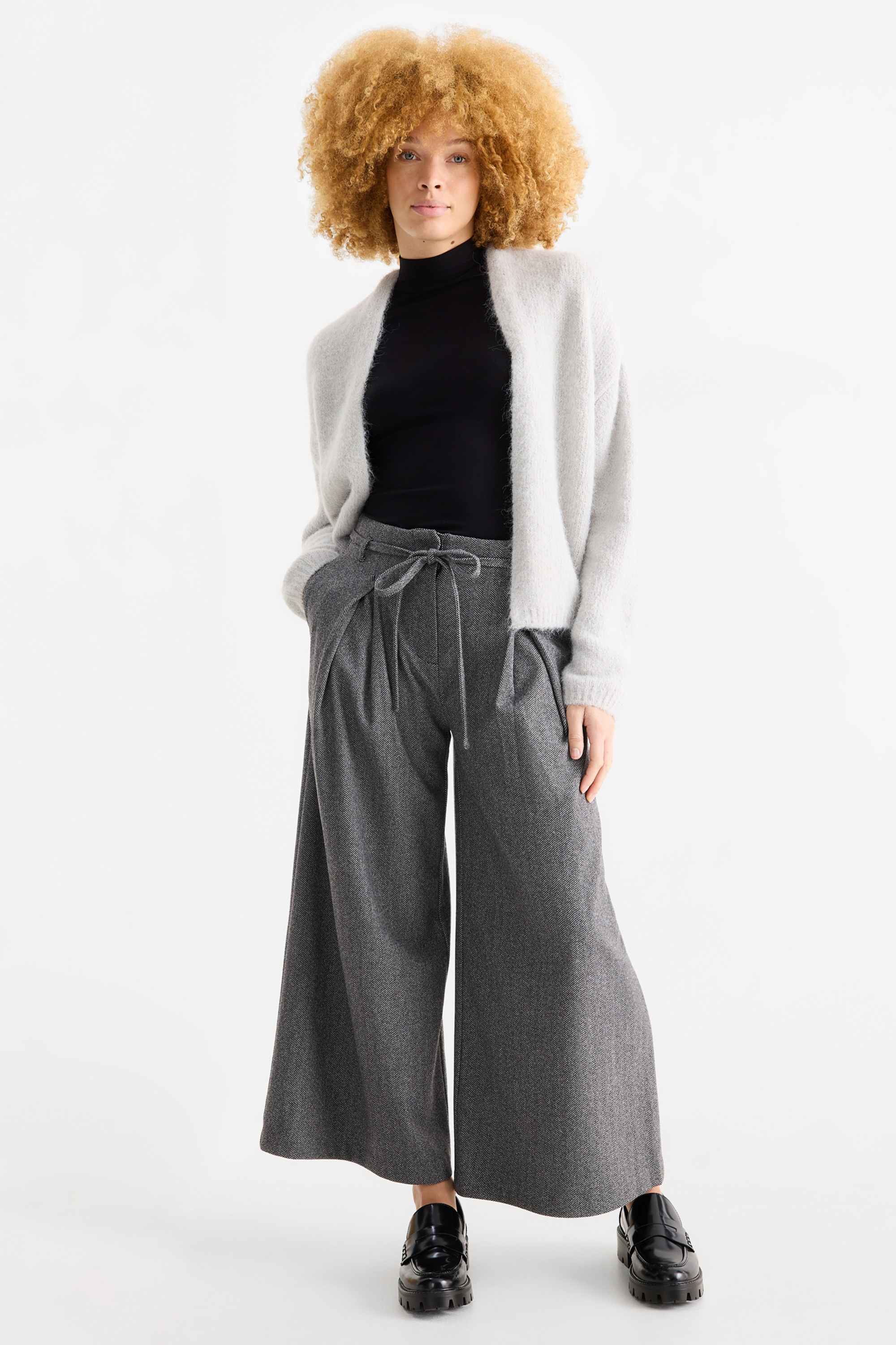 Cloth trousers - high waist - wide leg - patterned gray