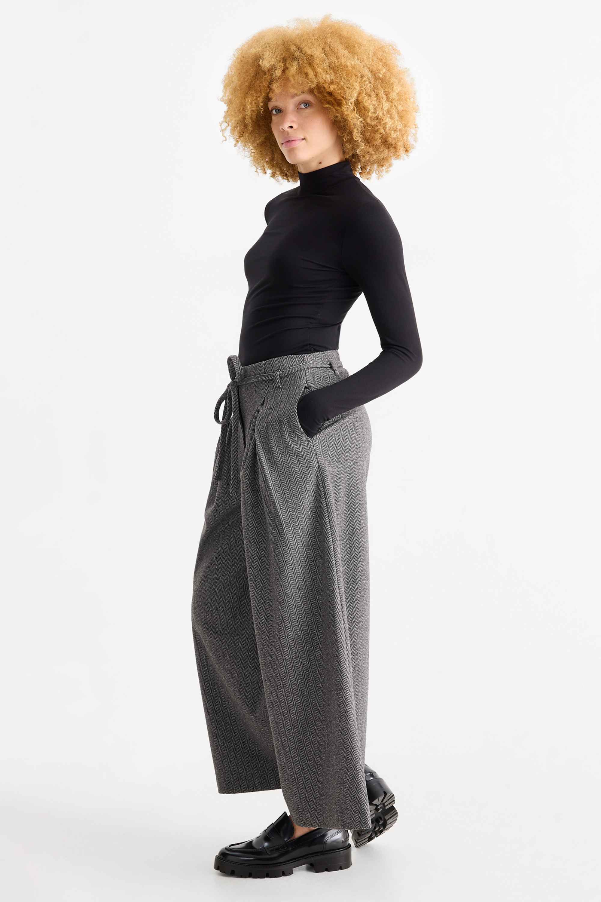 Cloth trousers - high waist - wide leg - patterned gray