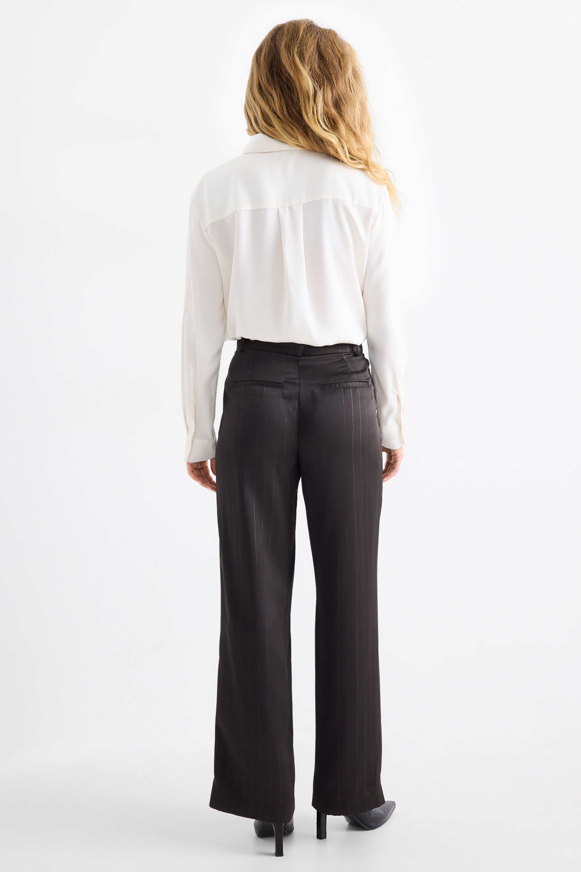 Satin trousers - mid-rise waist - wide leg - pinstripes black