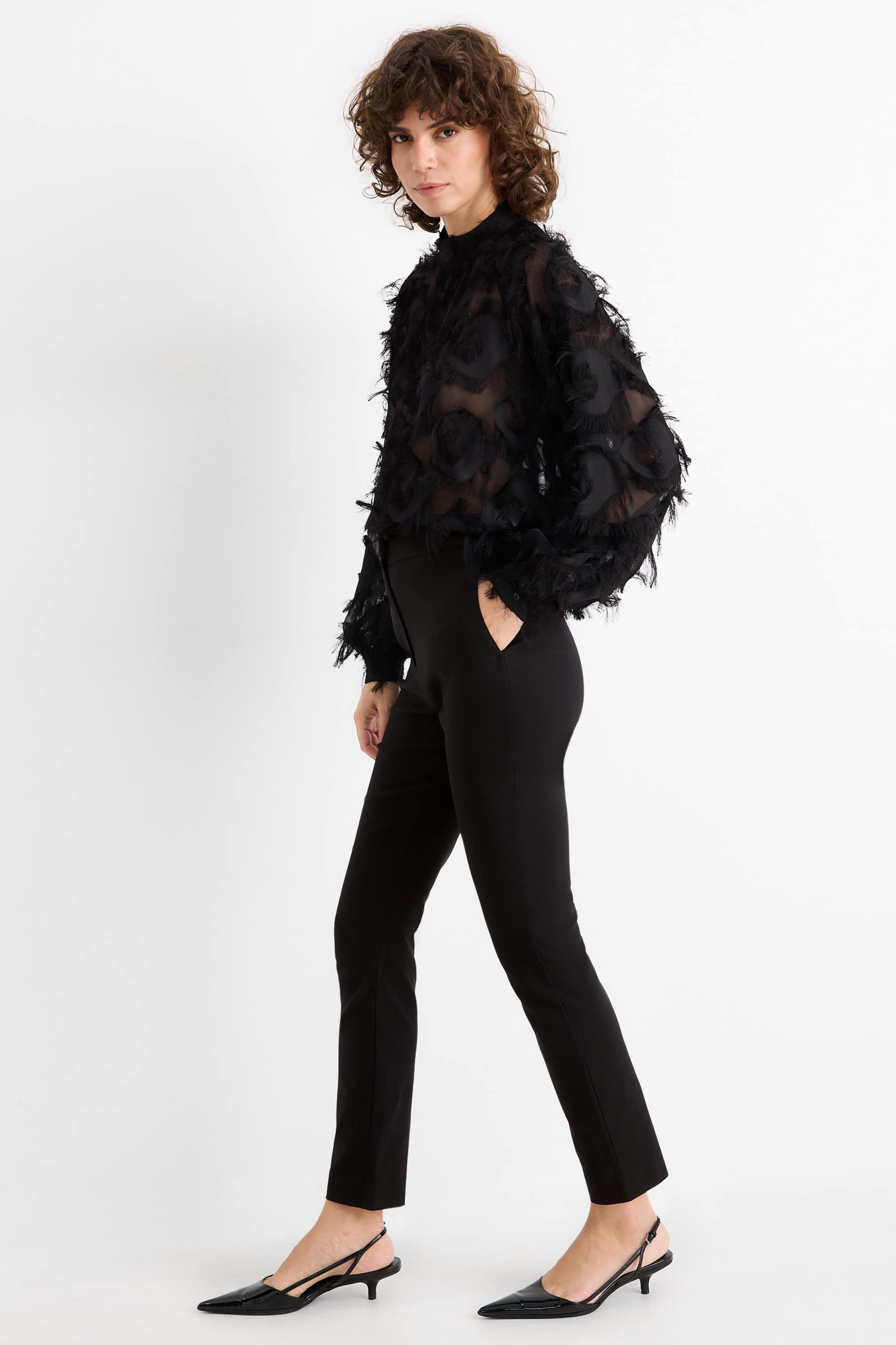 Cloth trousers - mid-rise waist - tapered fit black