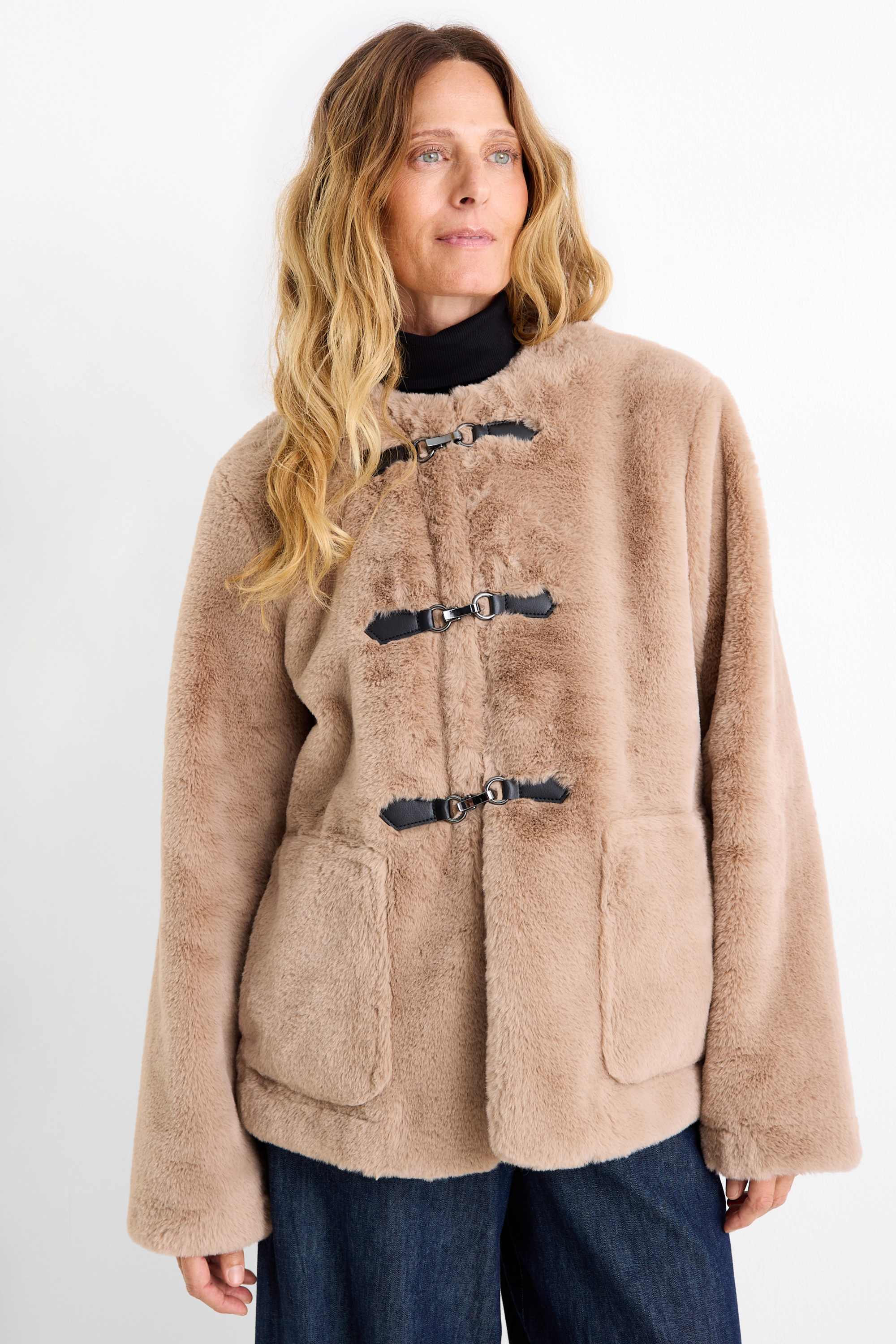 Faux fur jacket brown