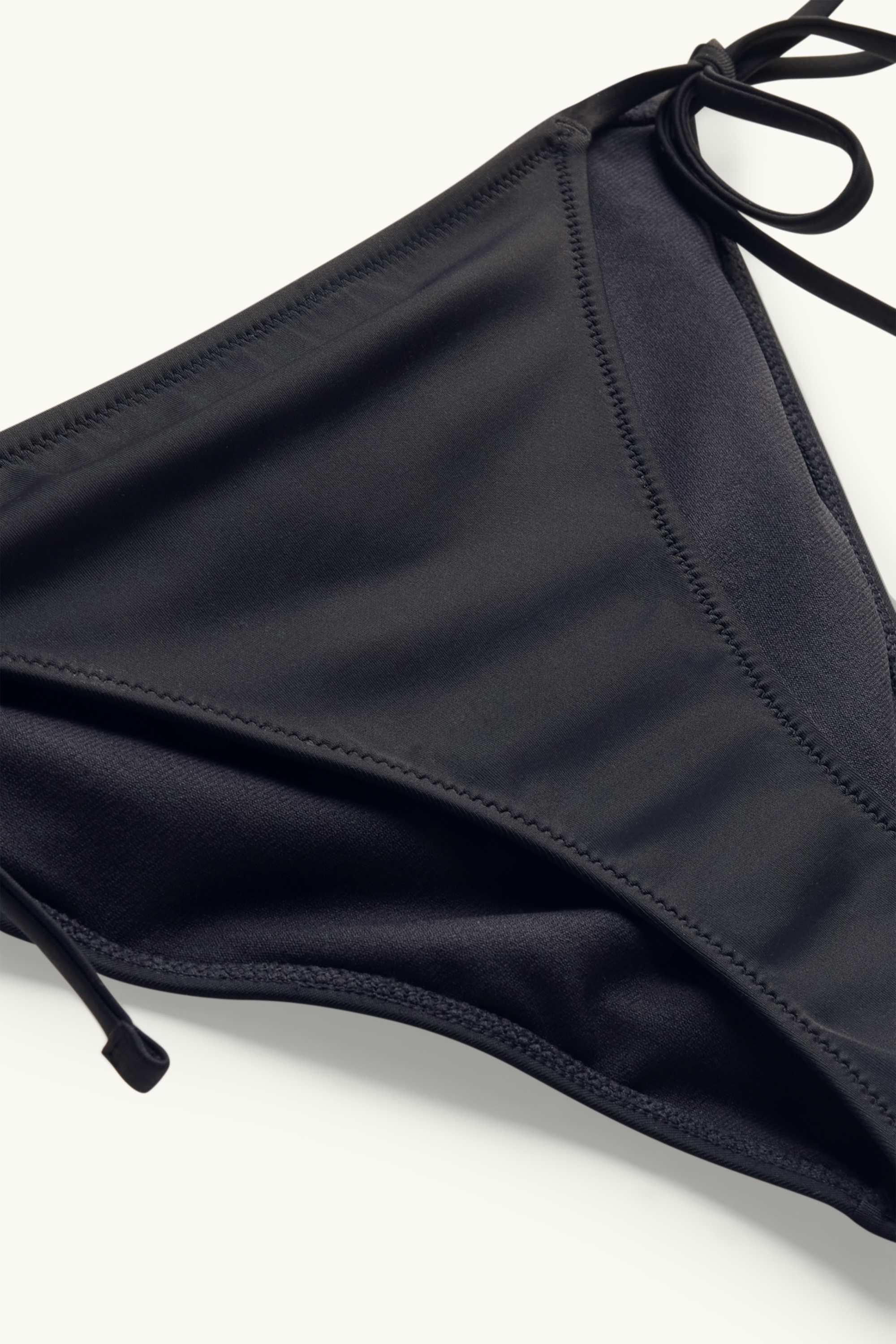 Bikini bottoms - low-rise waist - LYCRA® XTRA LIFE™ black