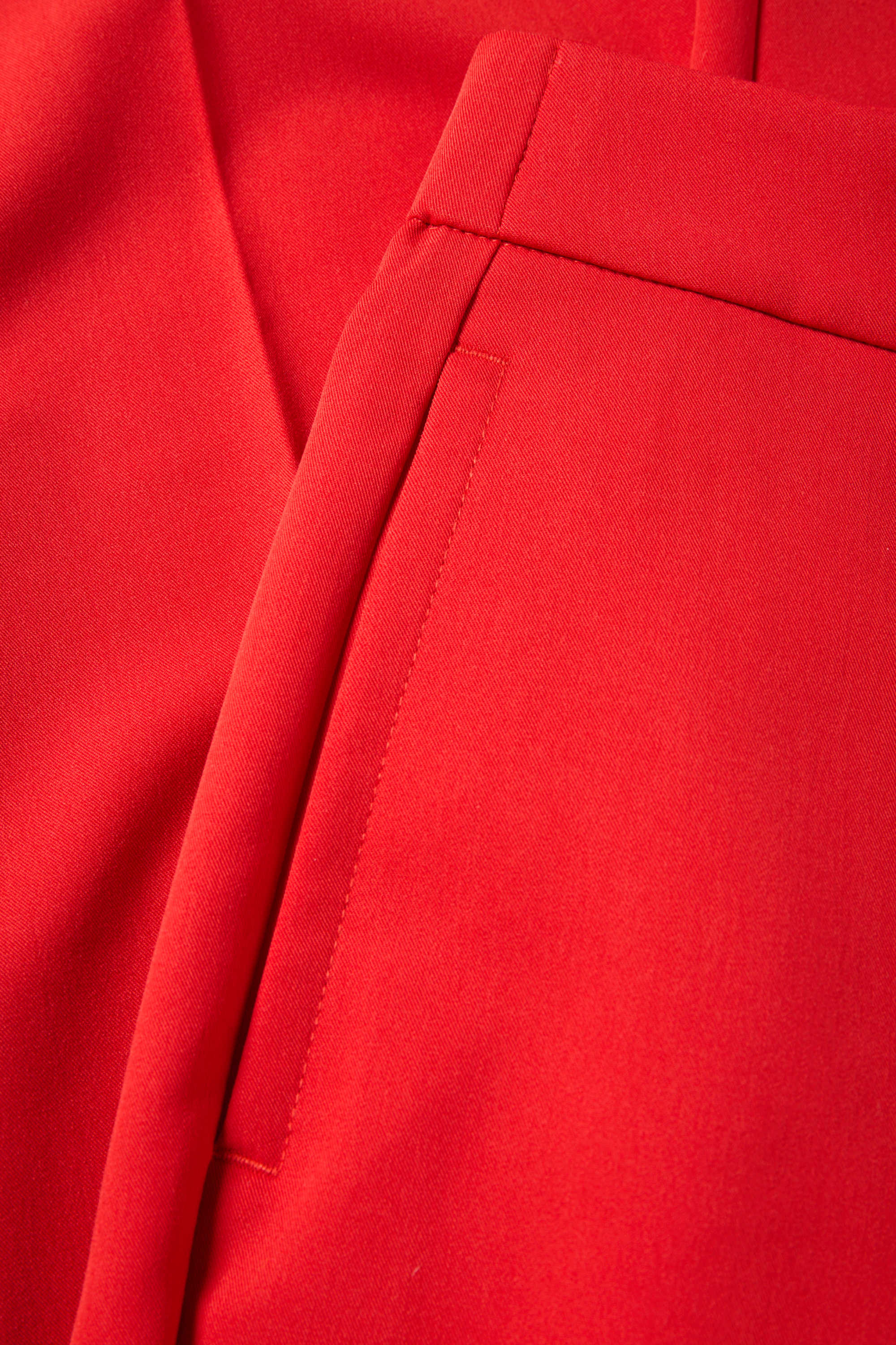 Business trousers - mid-rise waist - cigarette fit red