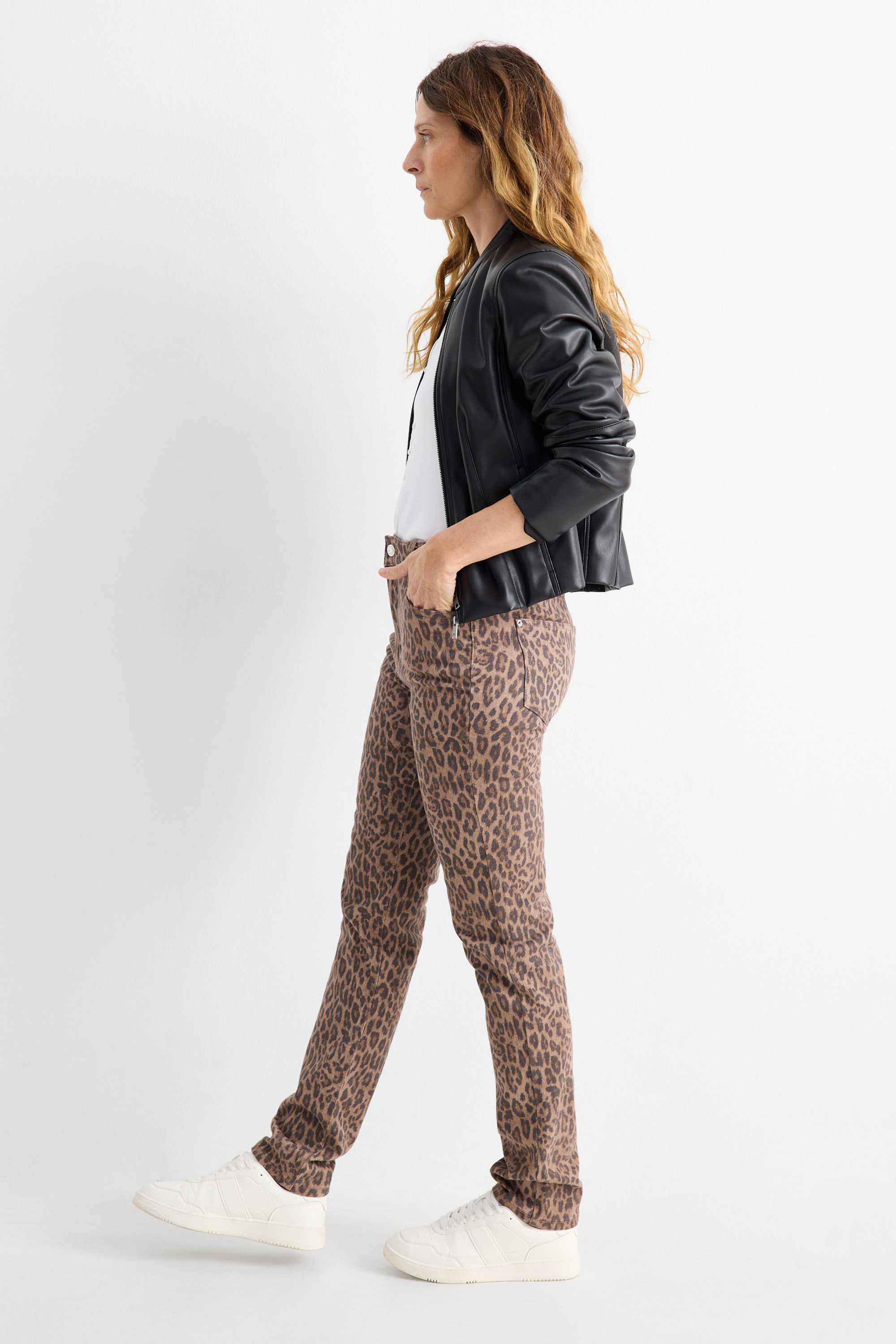 Cloth trousers - mid-rise waist - slim fit - leopard print light brown