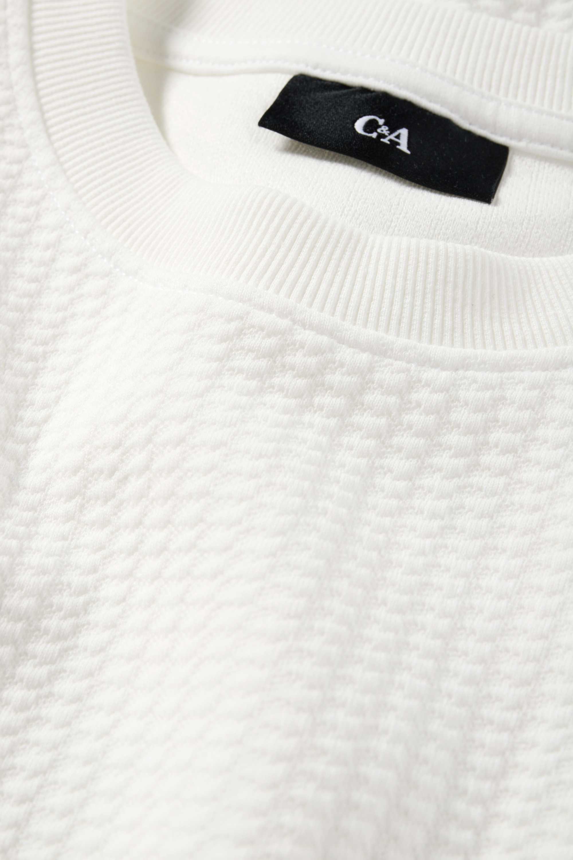 Sweatshirt - textured white