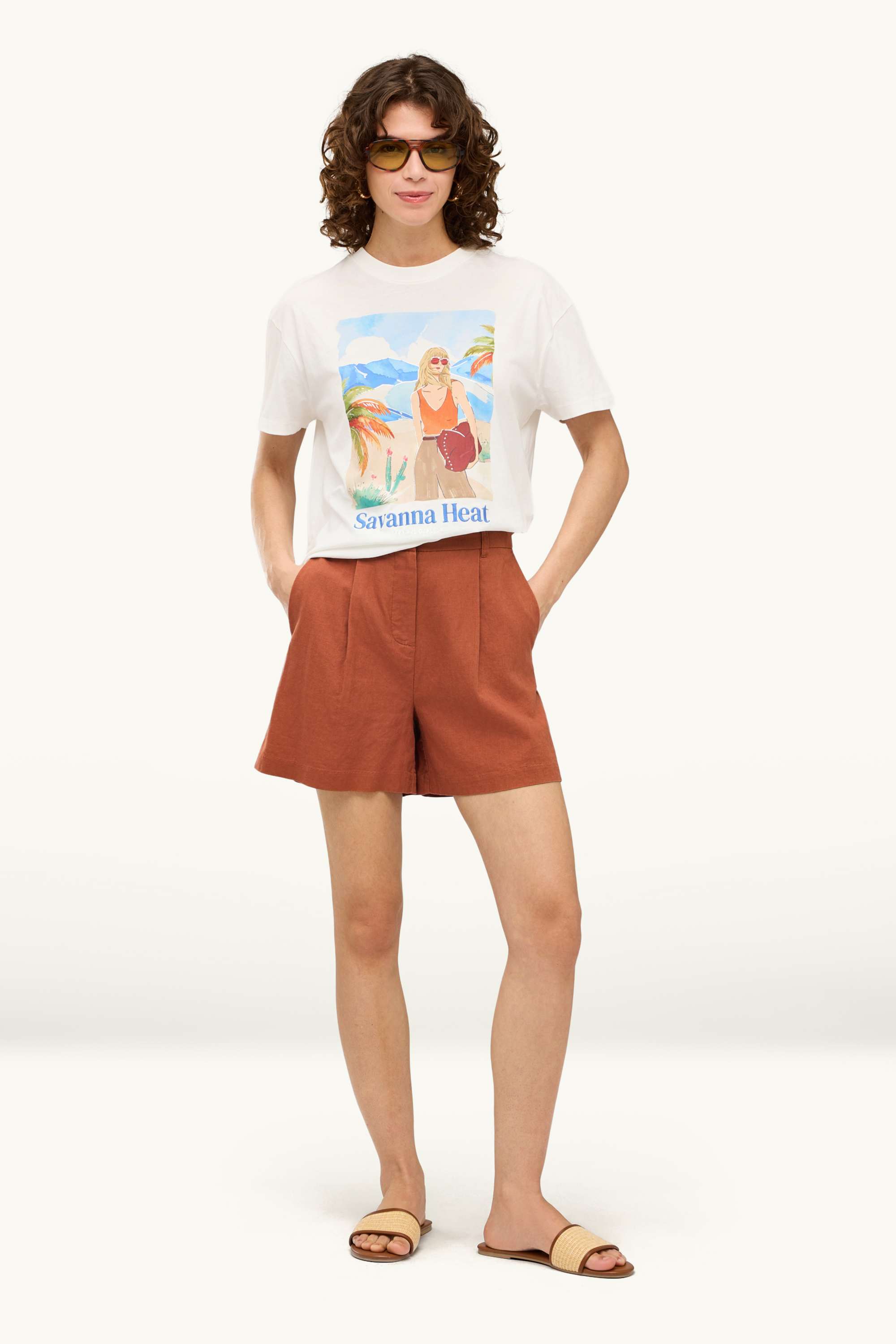 Shorts - mid-rise waist - linen blend terracotta