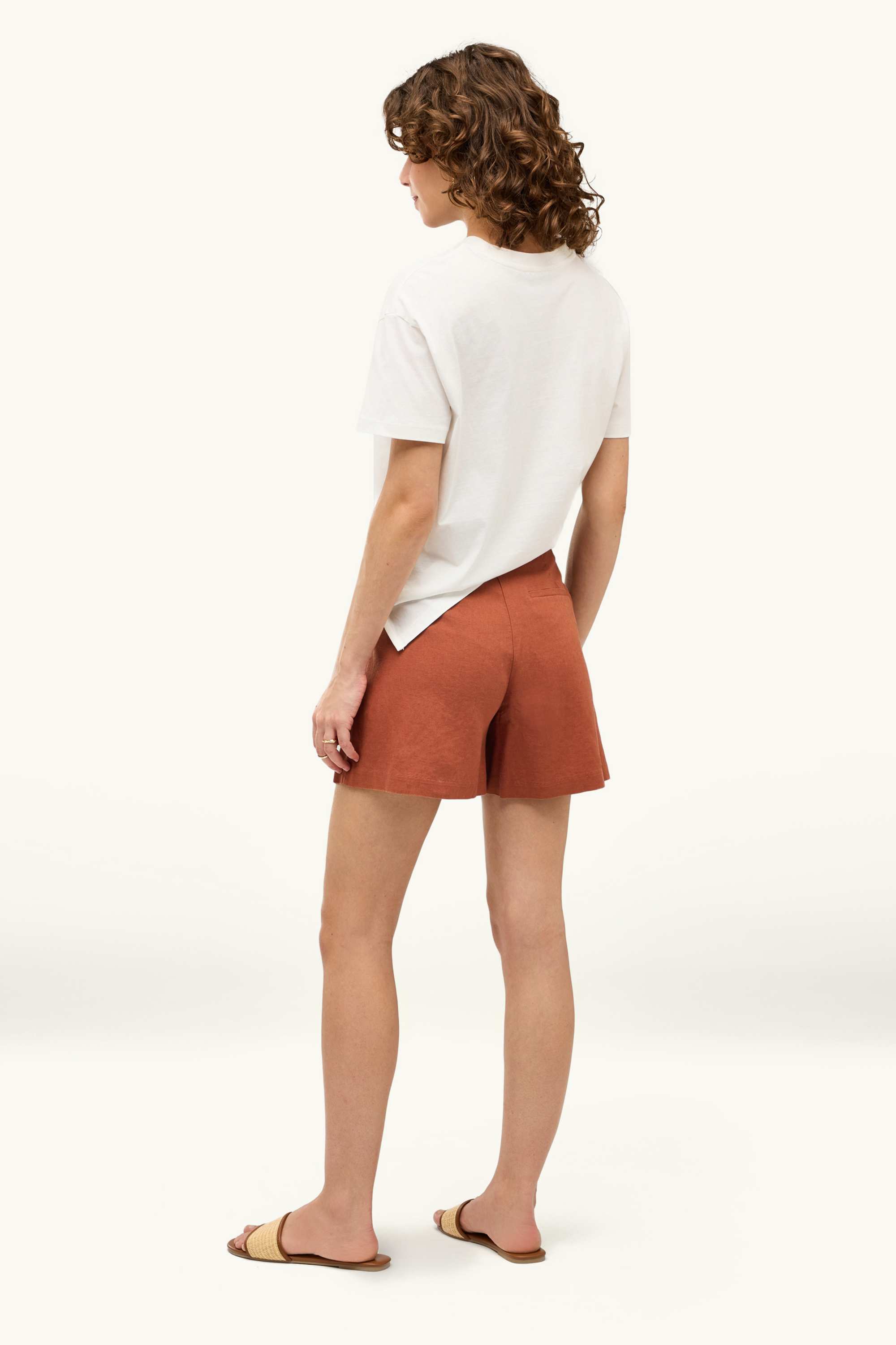 Shorts - mid-rise waist - linen blend terracotta