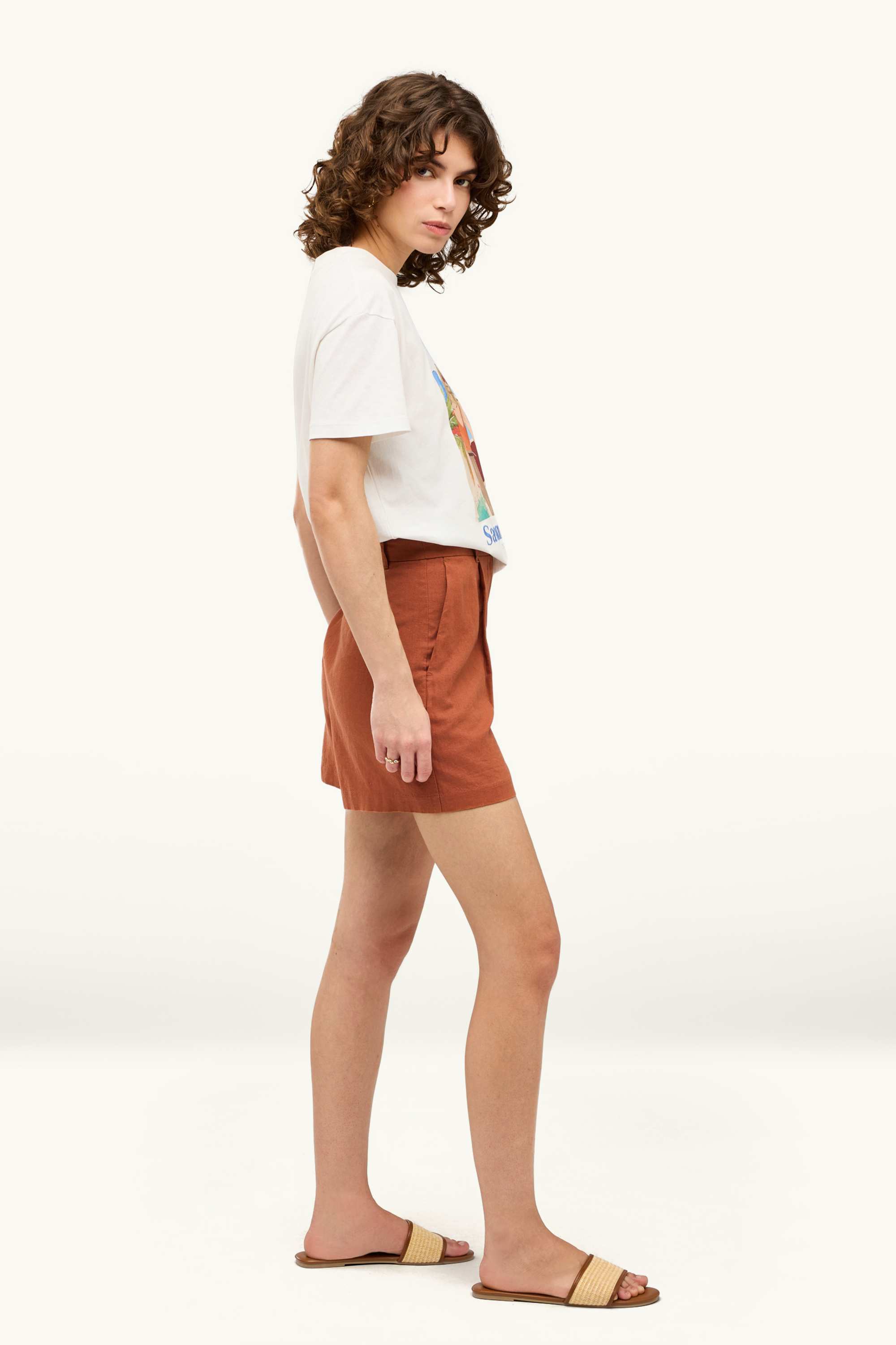 Shorts - mid-rise waist - linen blend terracotta