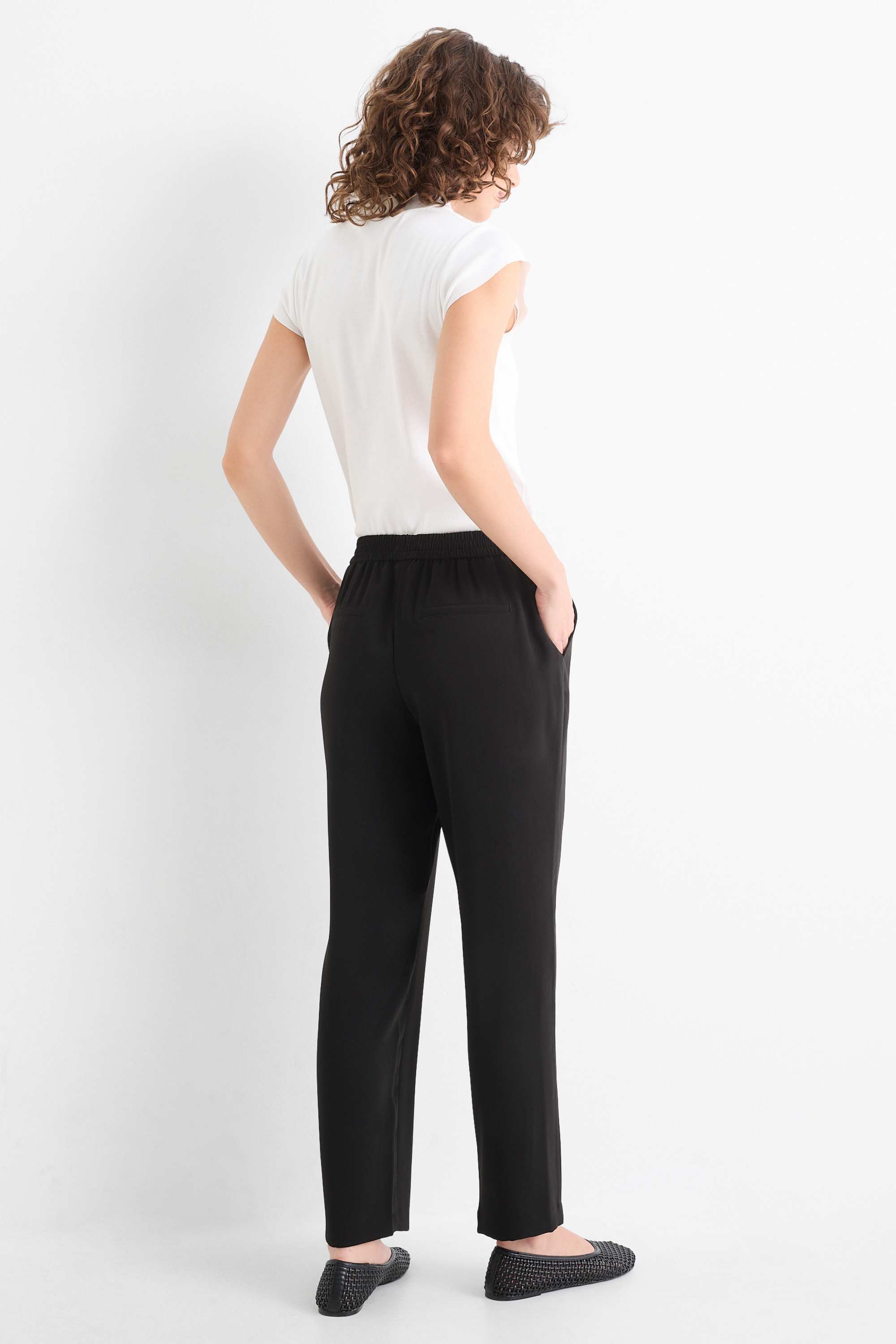 Cloth trousers - mid-rise waist - tapered fit black