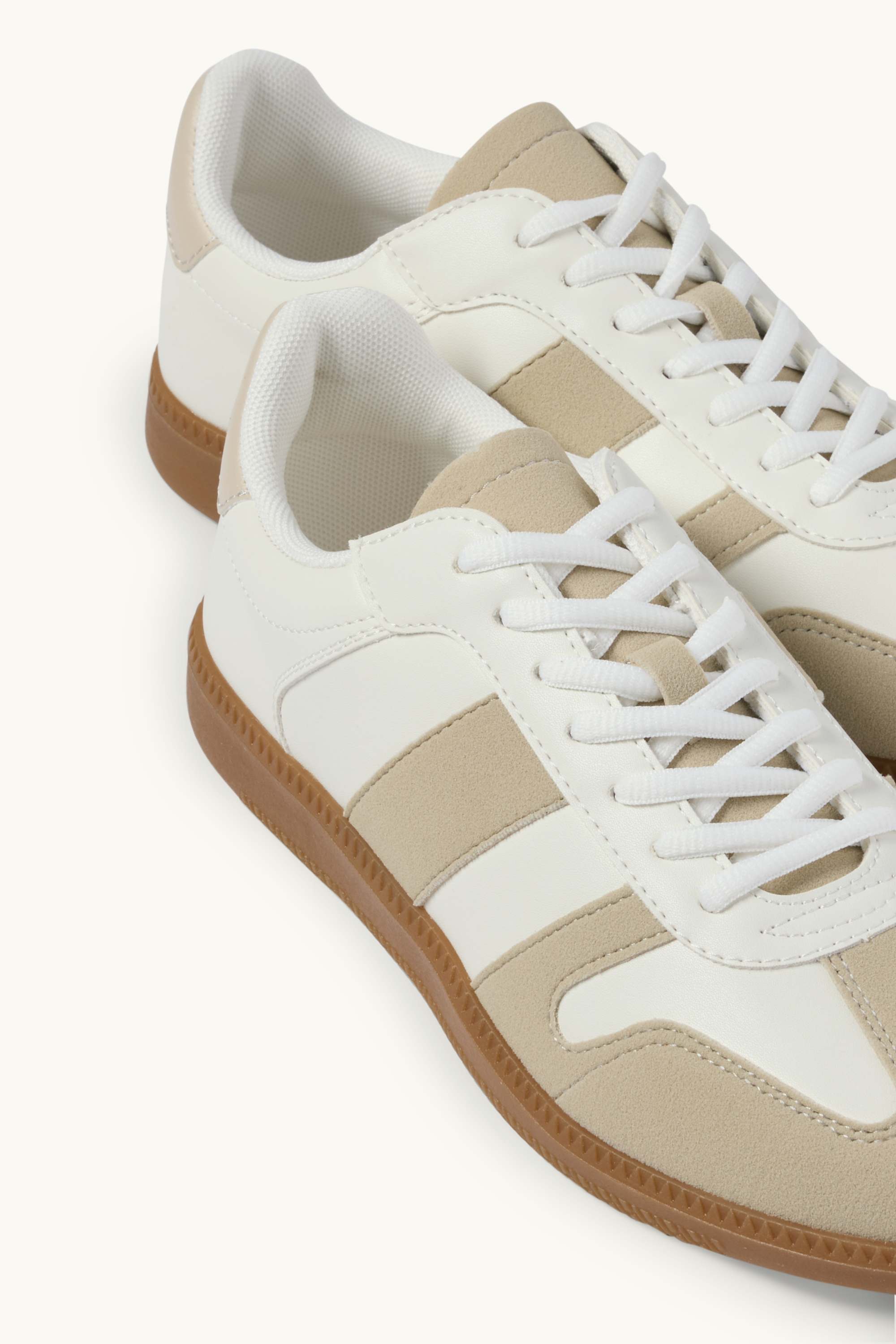 Trainers - faux leather white / beige