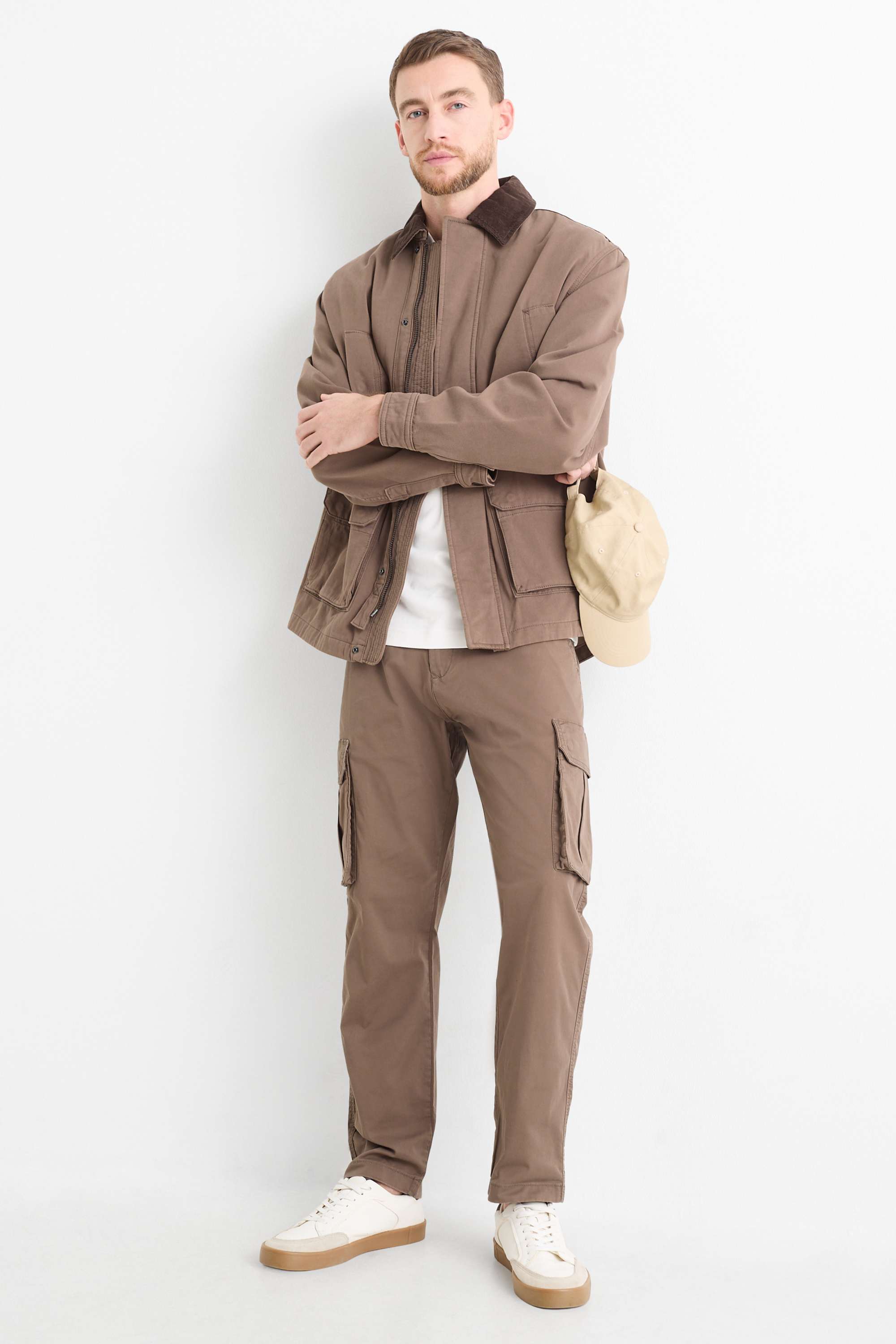 Cargo trousers - tapered fit brown