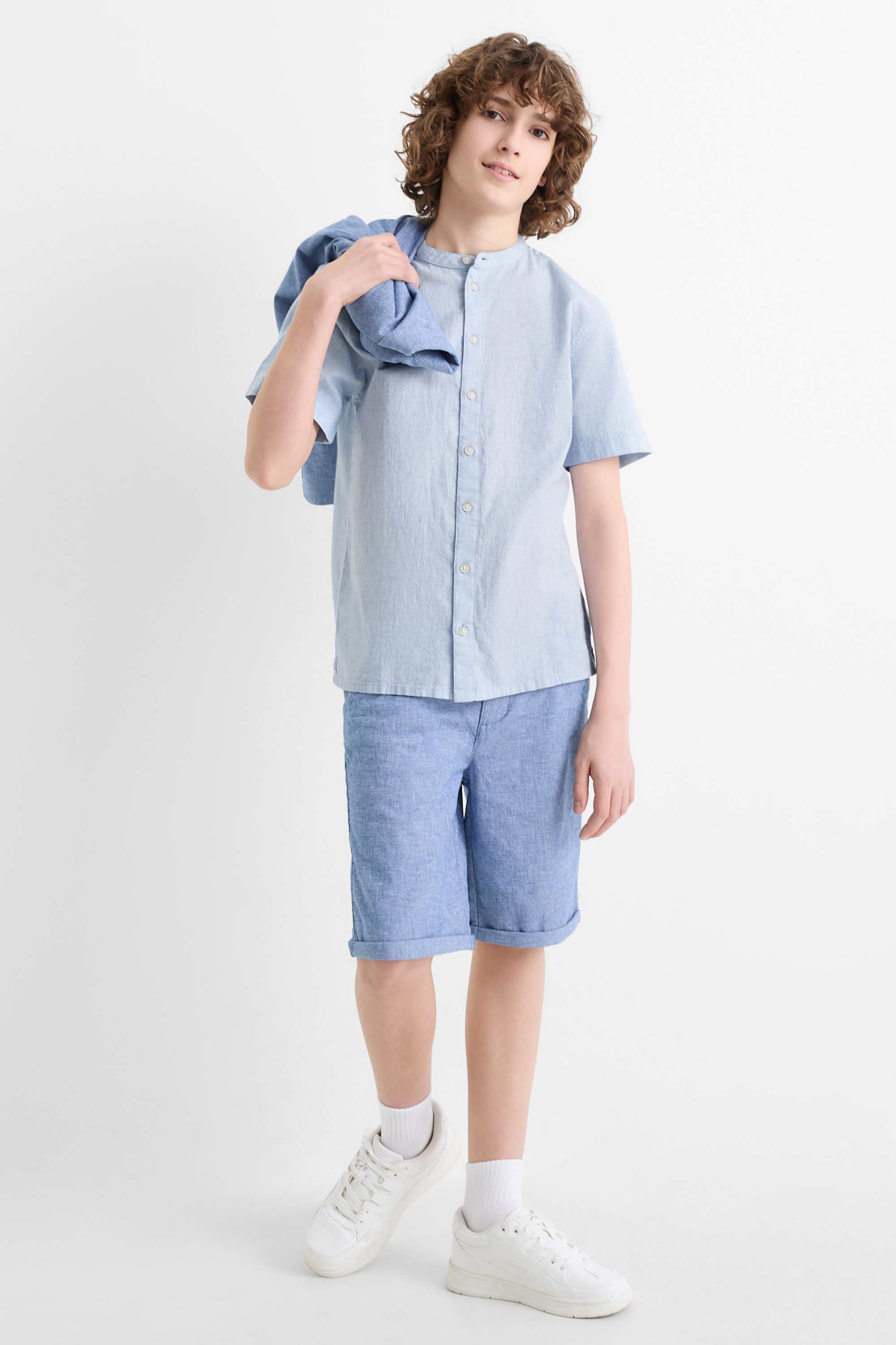 Shirt with linen content light blue