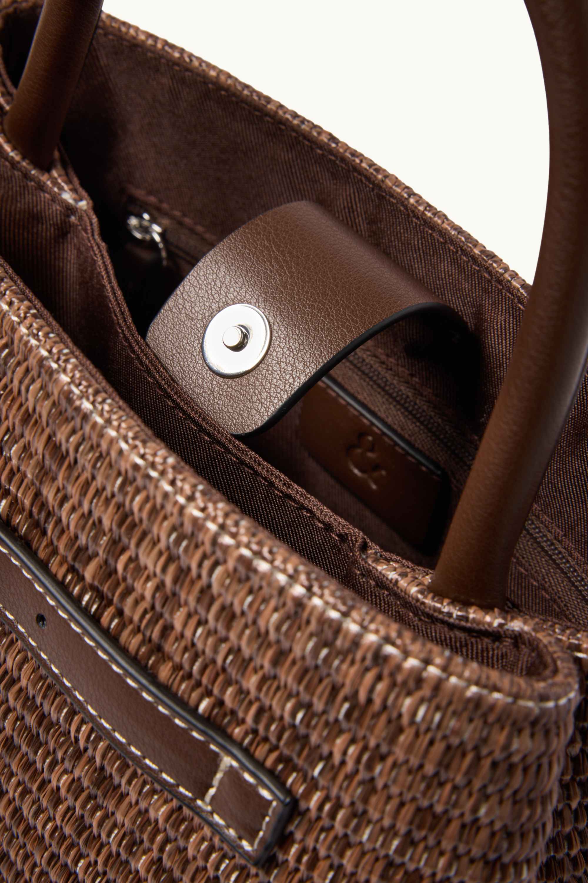 Bast crossbody bag with detachable bag strap dark brown