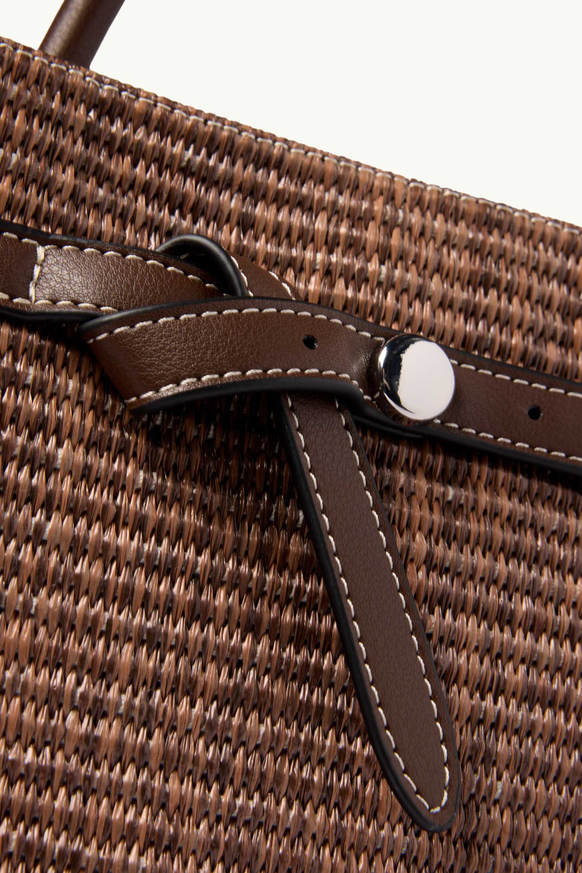 Bast crossbody bag with detachable bag strap dark brown