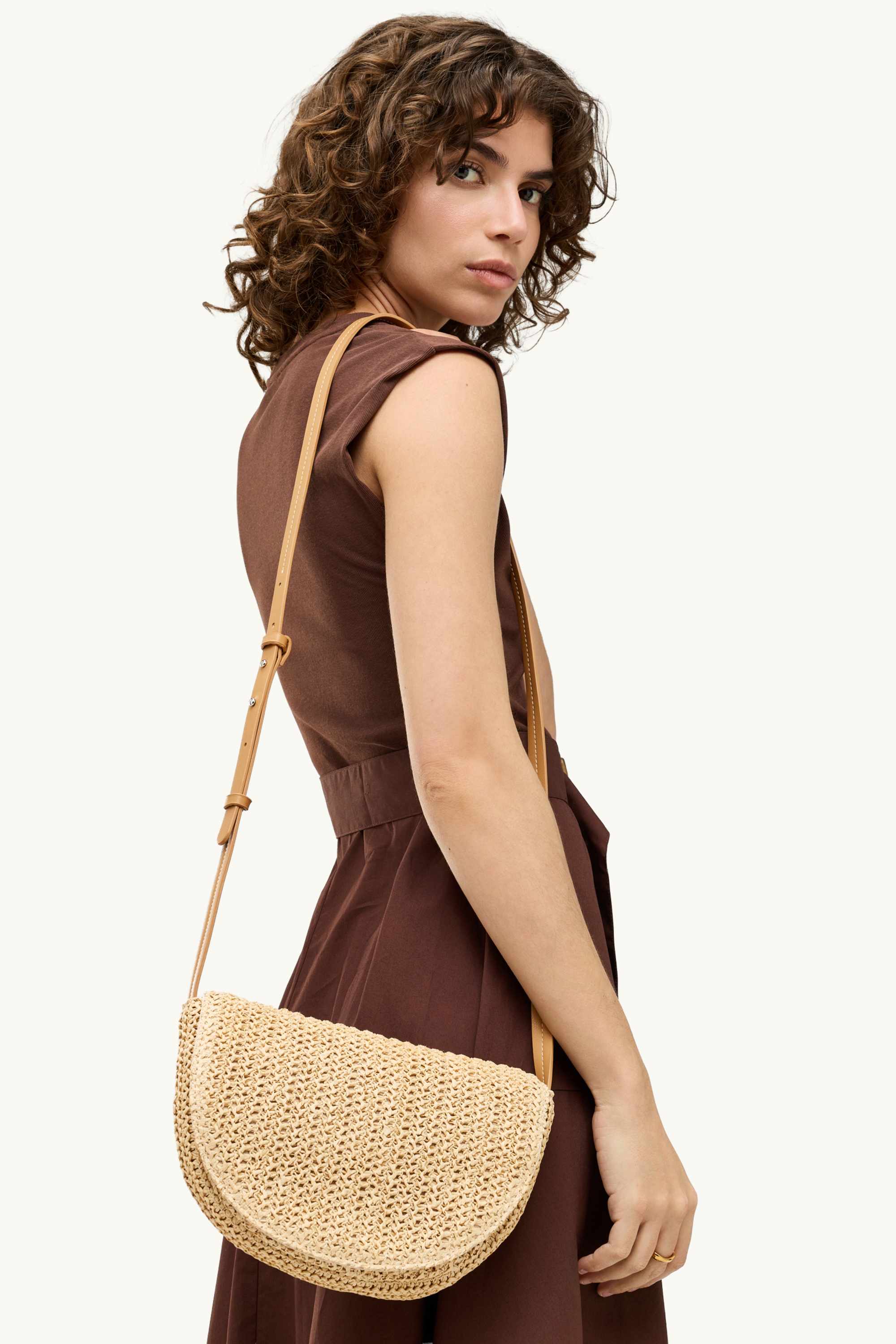 Crossbody bag beige
