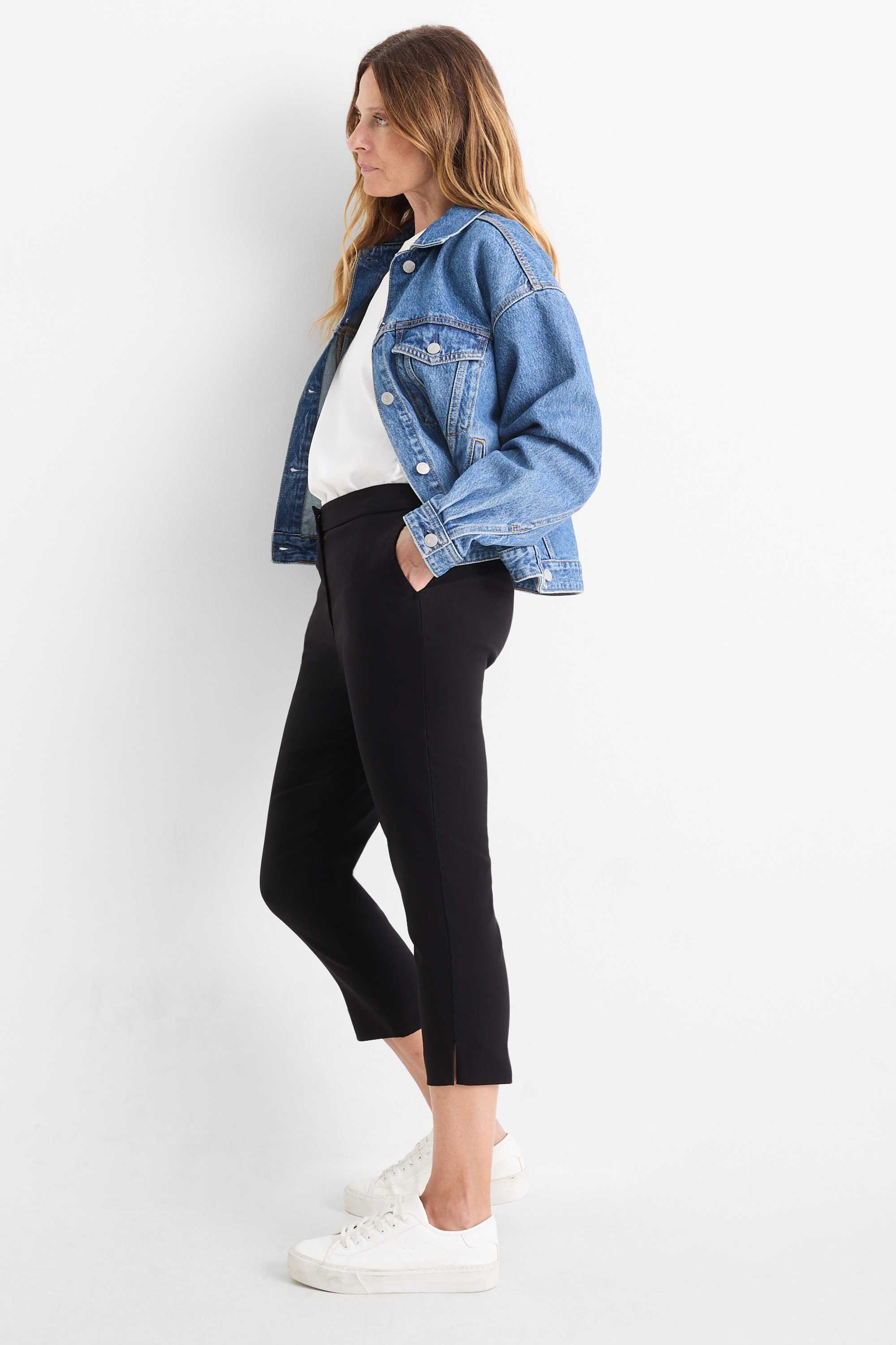 Capri trousers - mid-rise waist - slim fit black