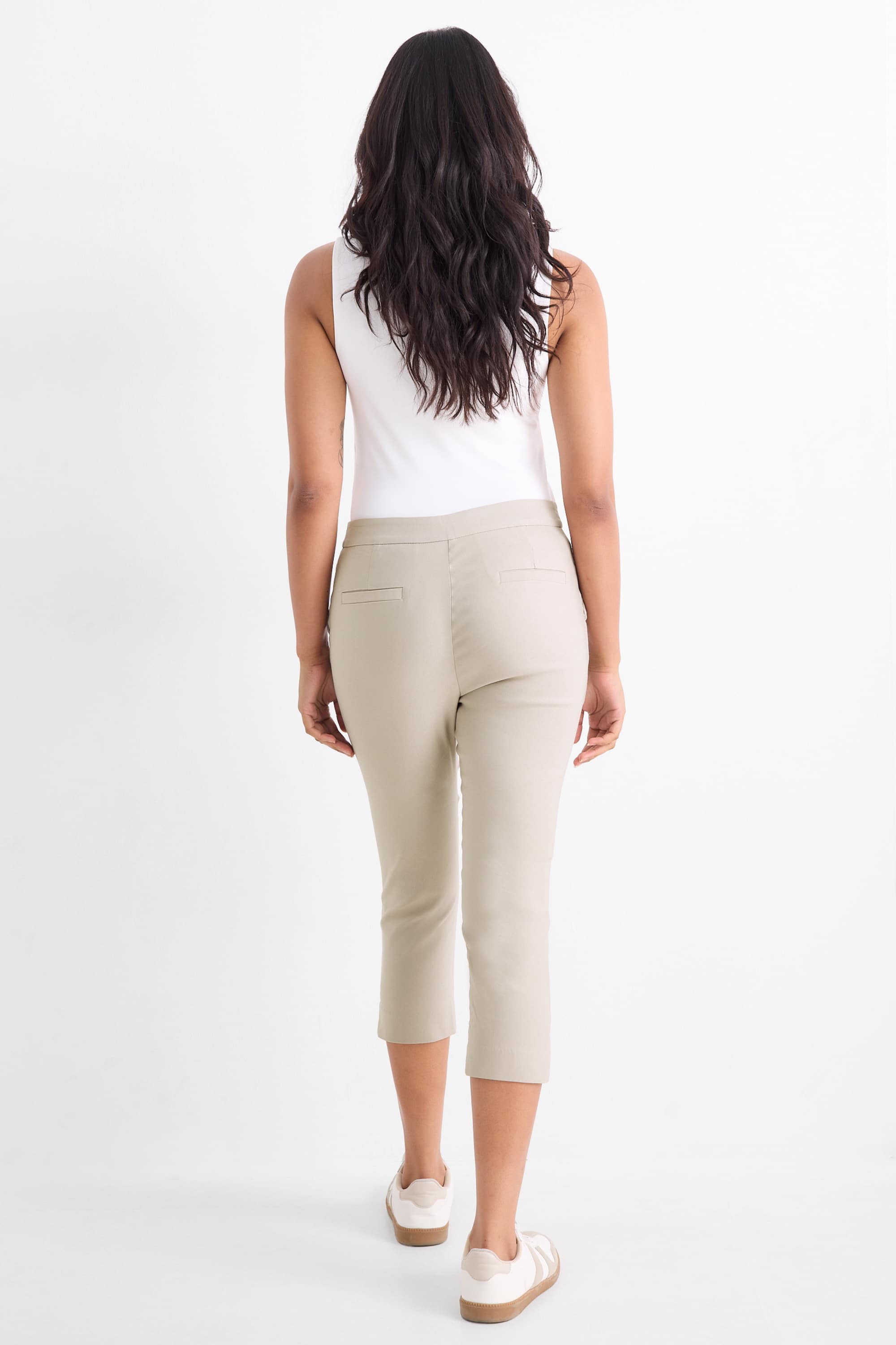 Capri trousers - mid-rise waist - slim fit beige
