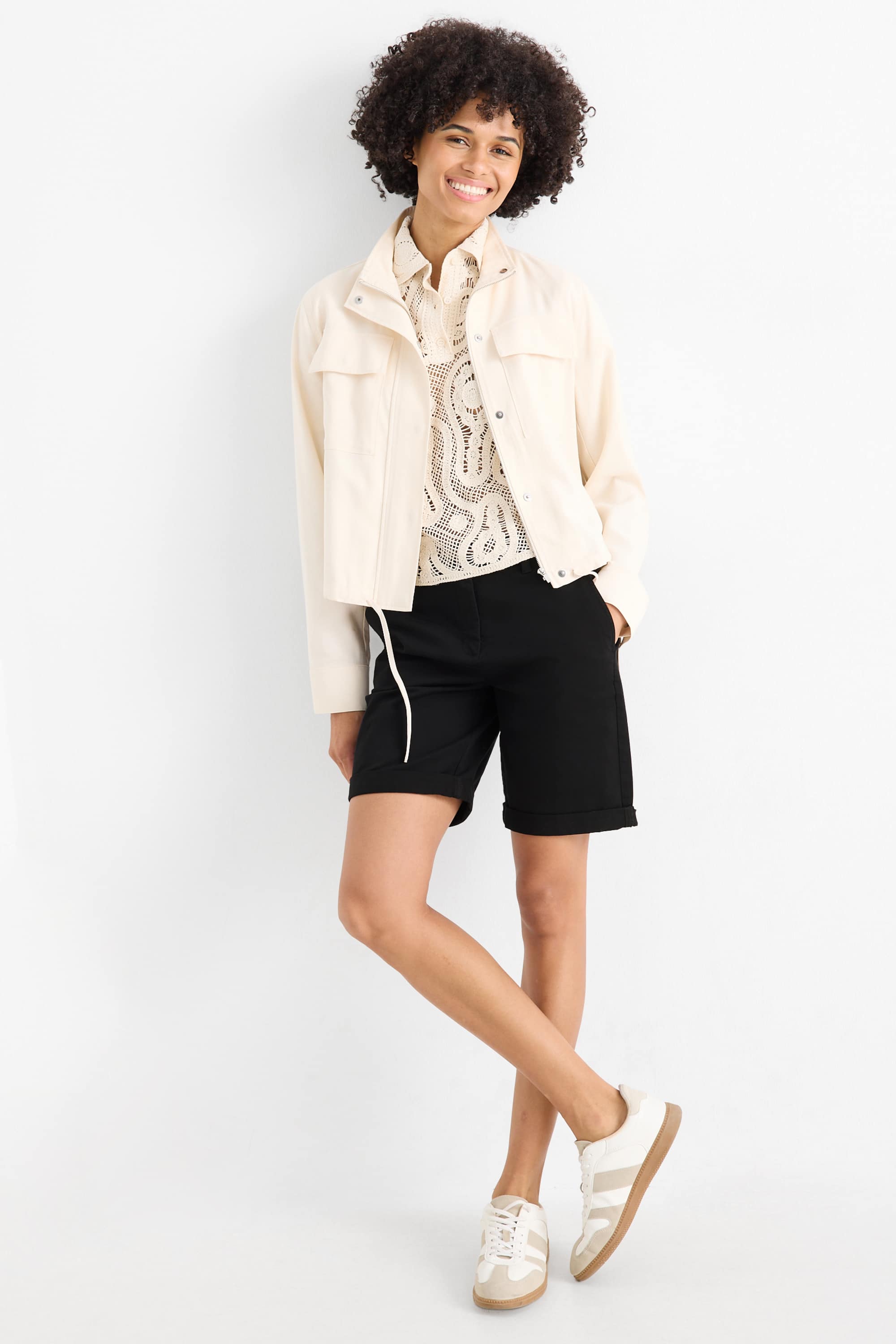 Bermuda shorts with belt - mid-rise waist black