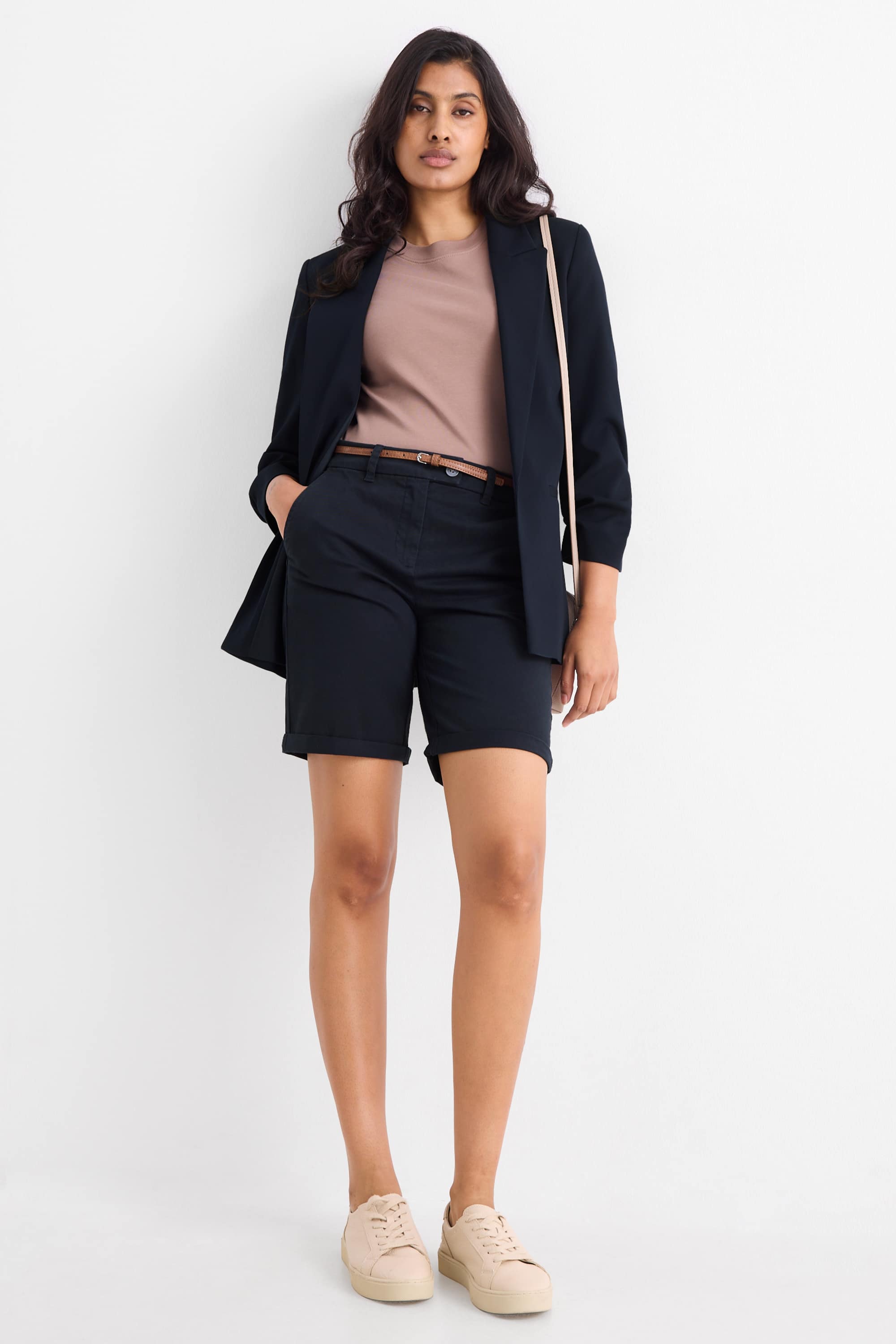 Bermuda shorts with belt - mid-rise waist dark blue