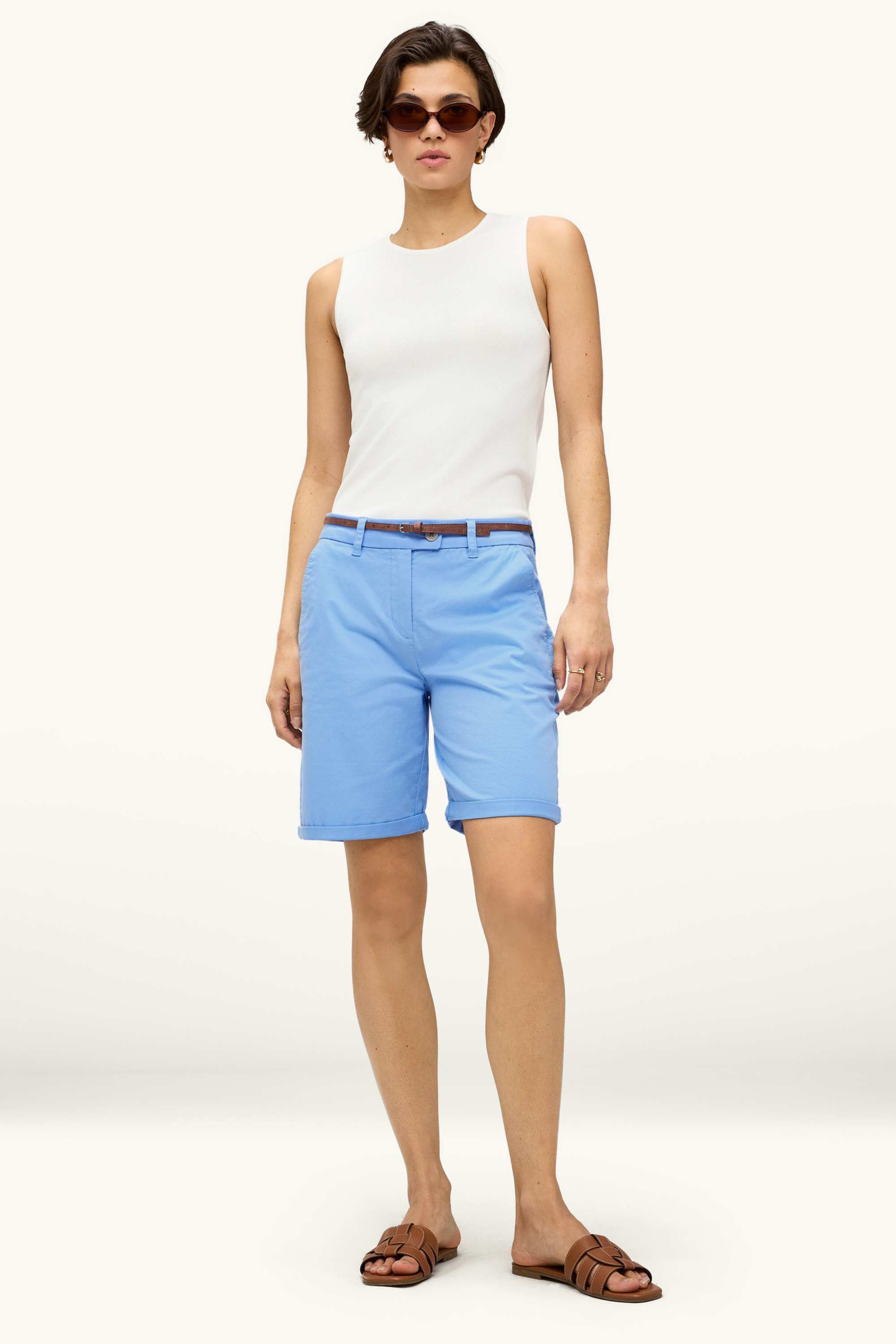 Bermuda shorts with belt - mid-rise waist light blue