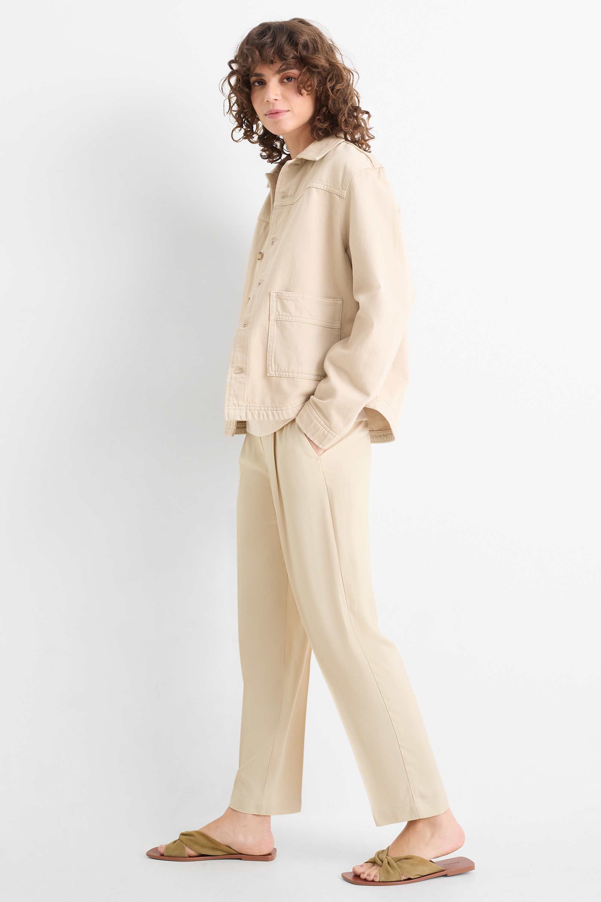 Cloth trousers - high waist - tapered fit creme