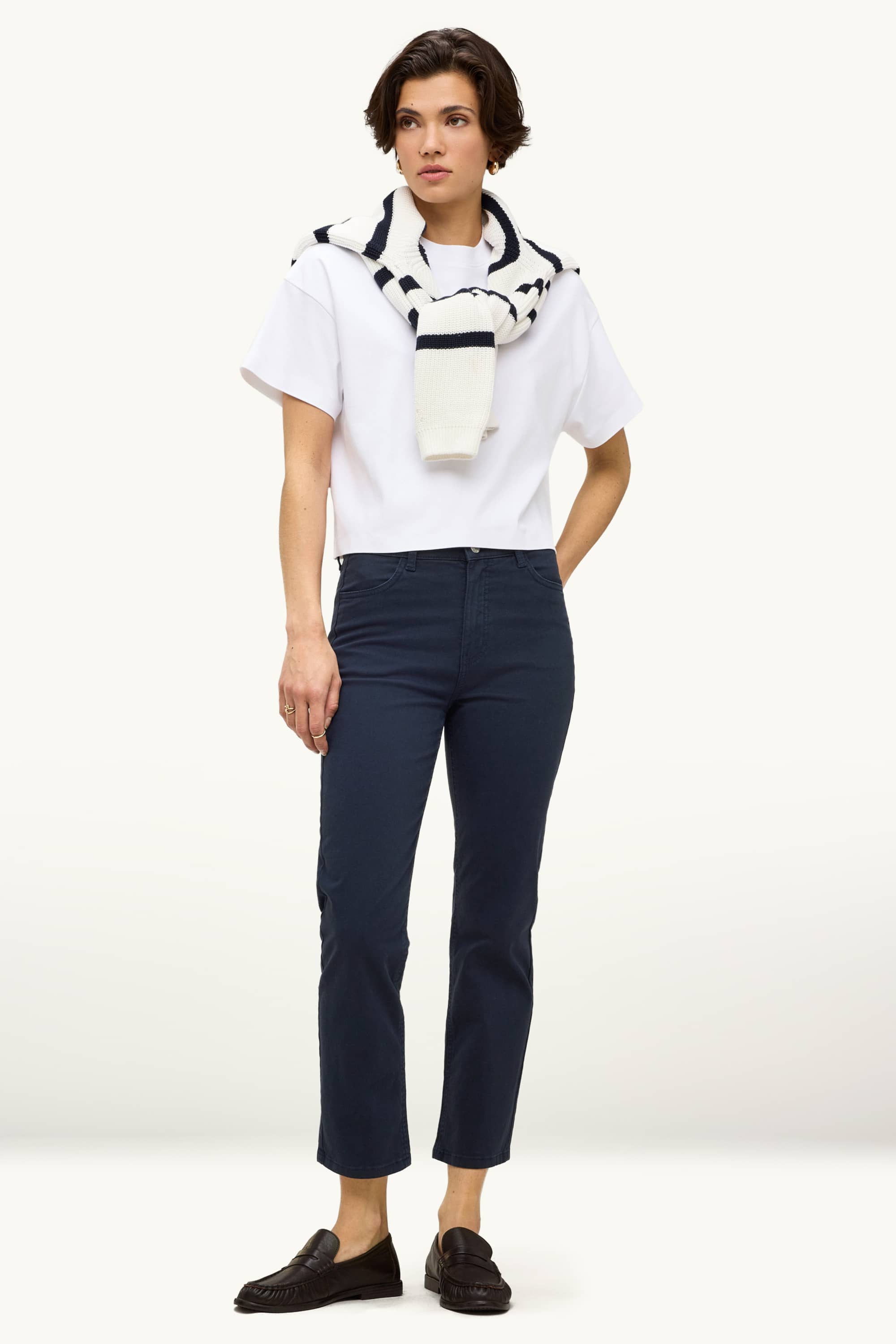 Cloth trousers - mid-rise waist - straight leg dark blue