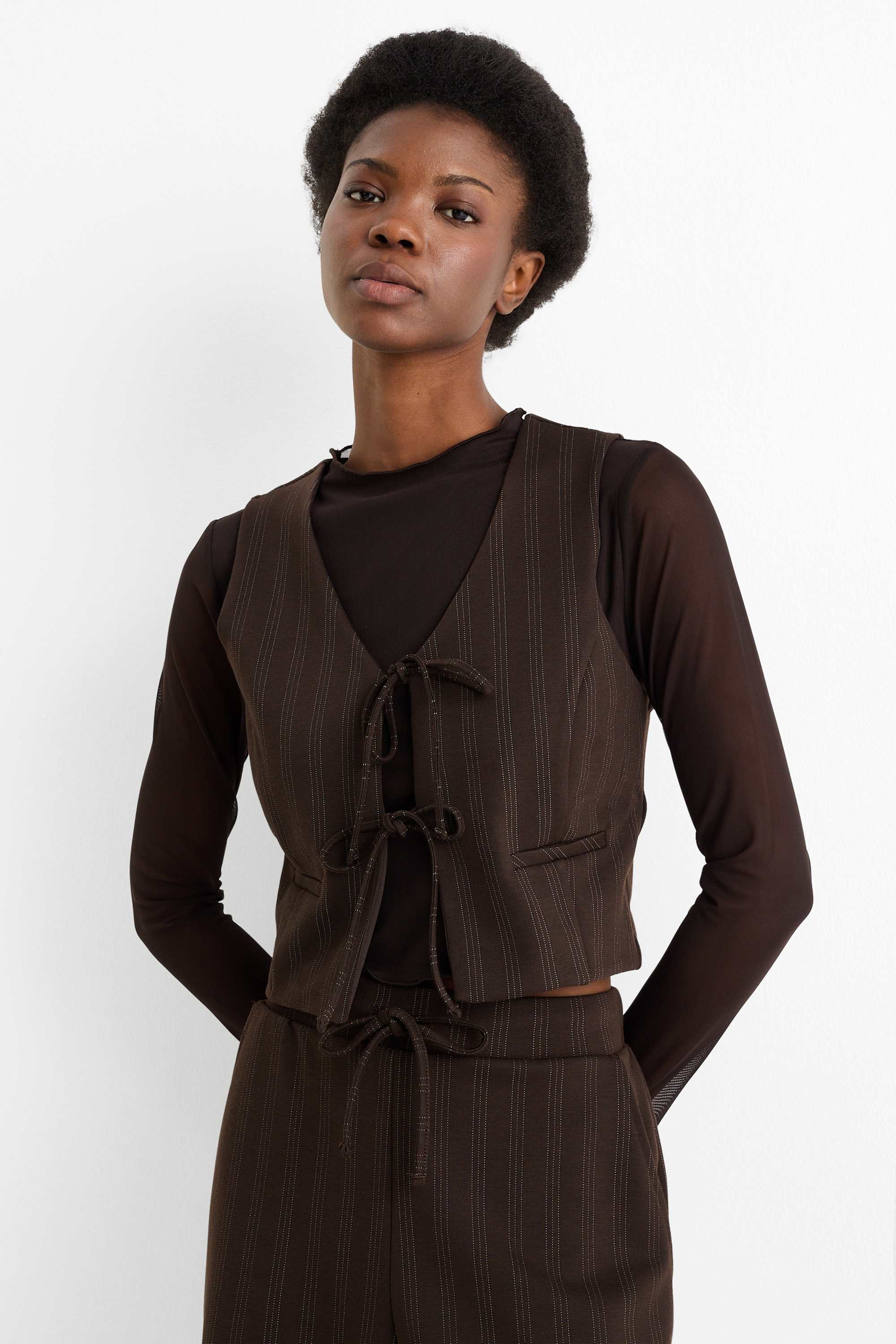 Waistcoat - fitted - pinstripes dark brown