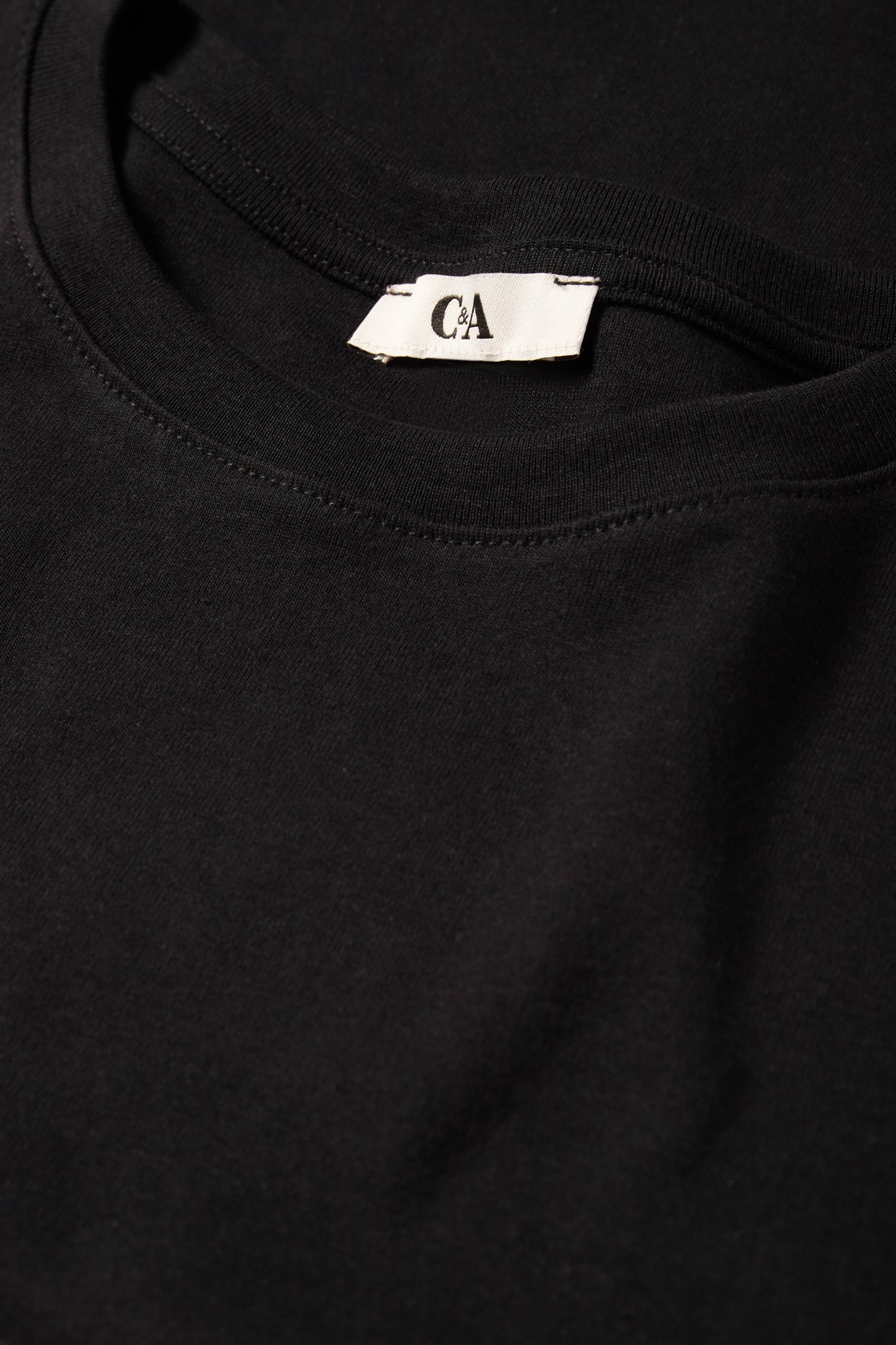 T-shirt - relaxed fit black