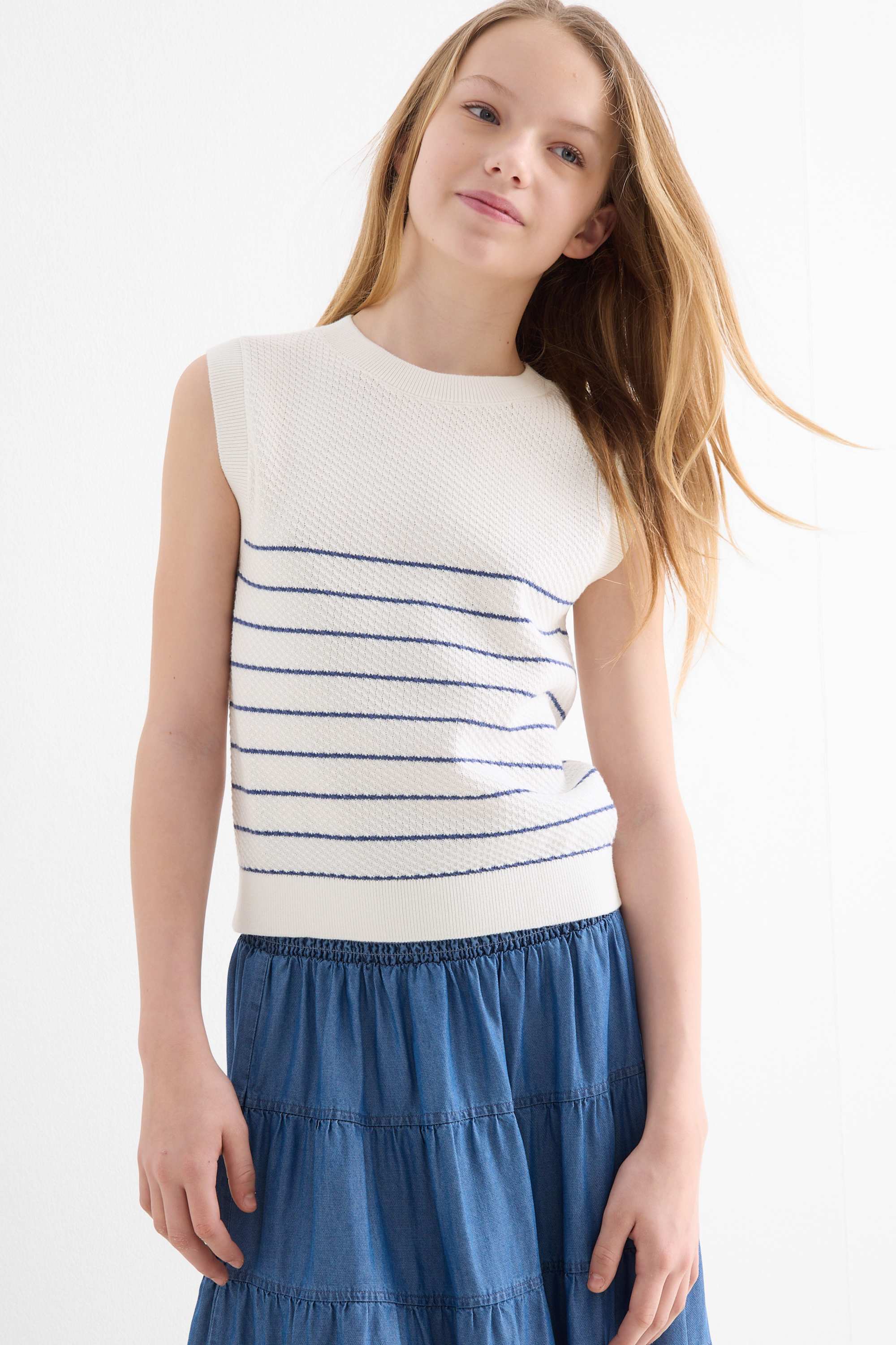 Slipover - striped - textured white