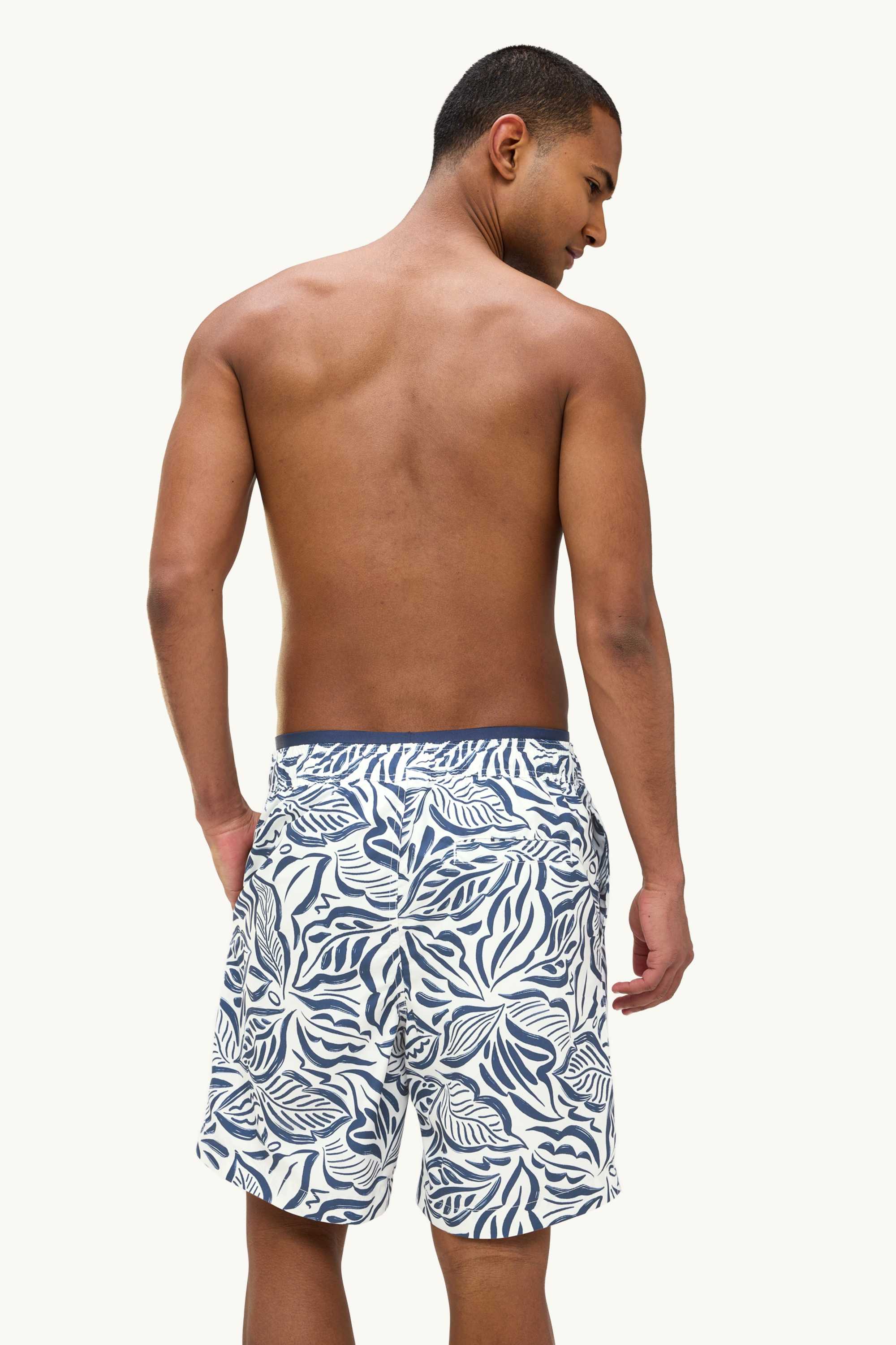 Swim shorts - patterned white / blue