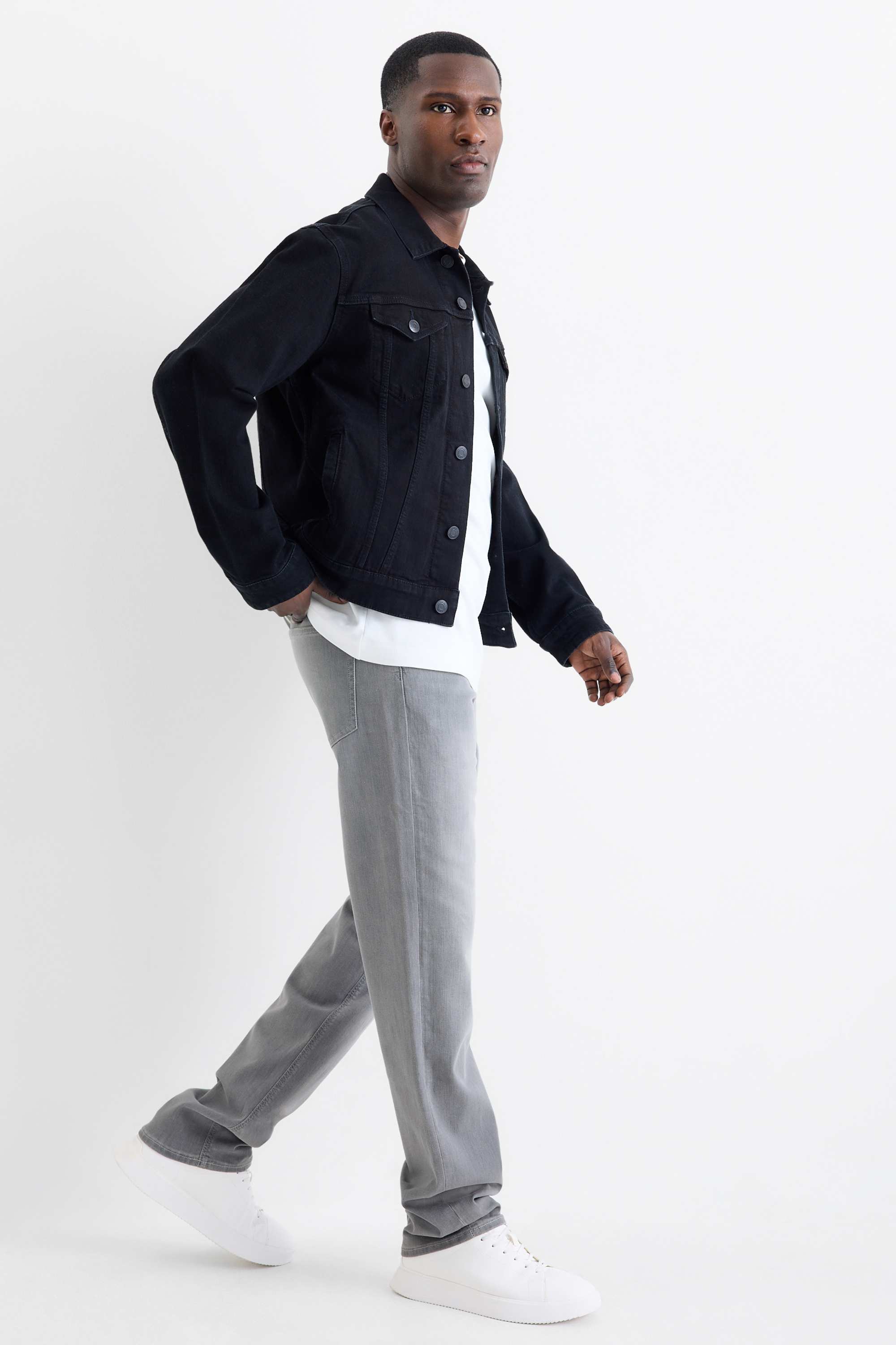 Straight jeans gray