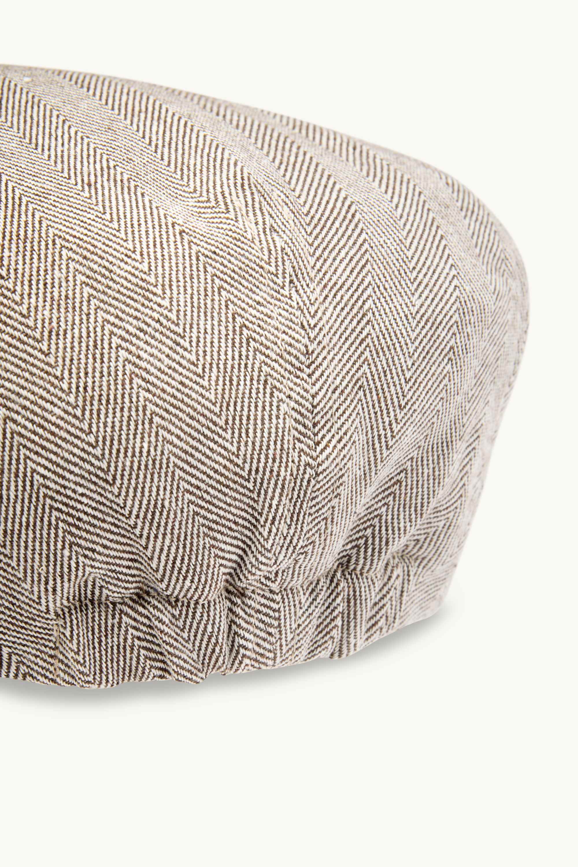 Flat cap with linen content - patterned light gray