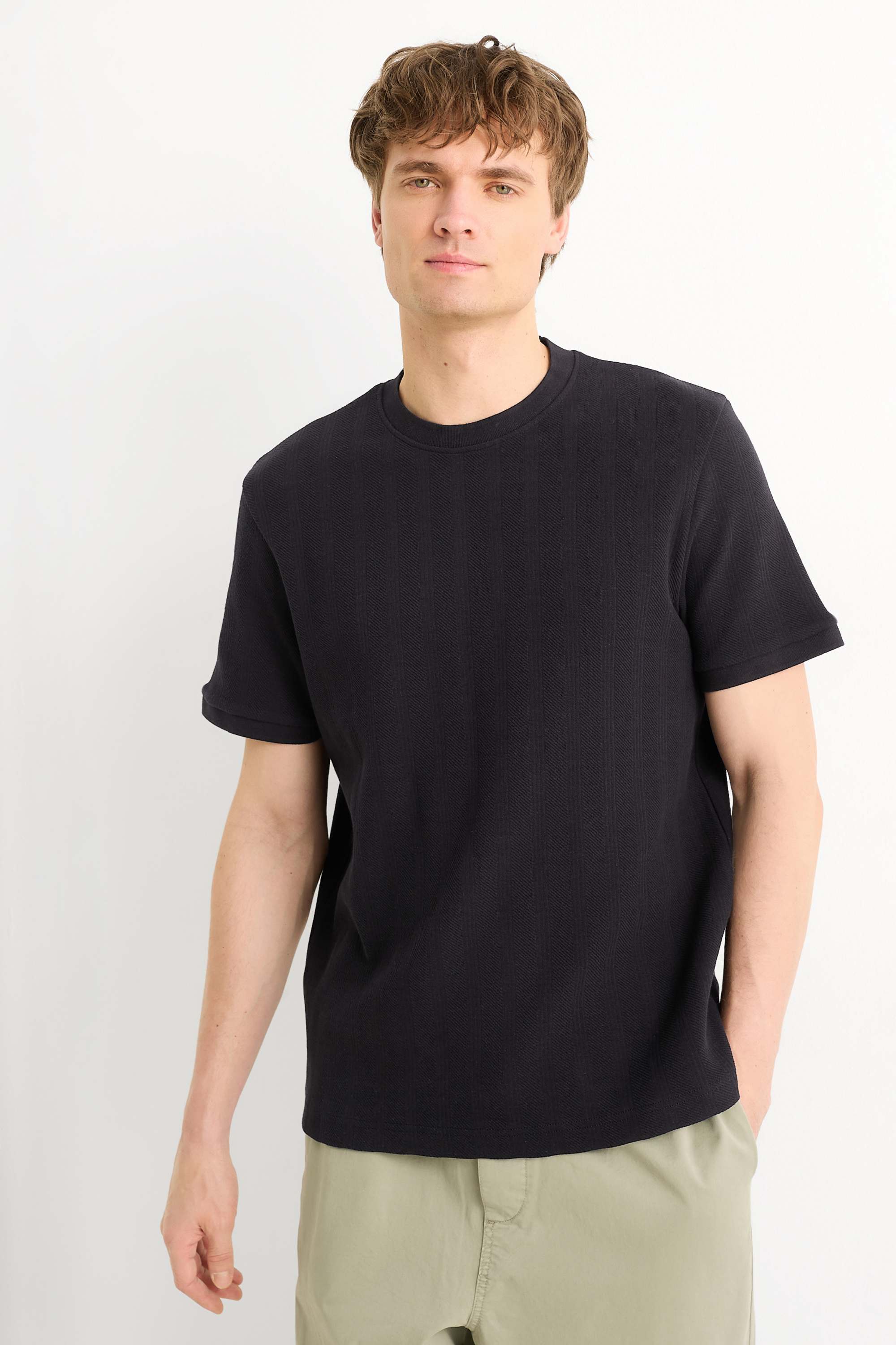 T-shirt - regular fit - textured black