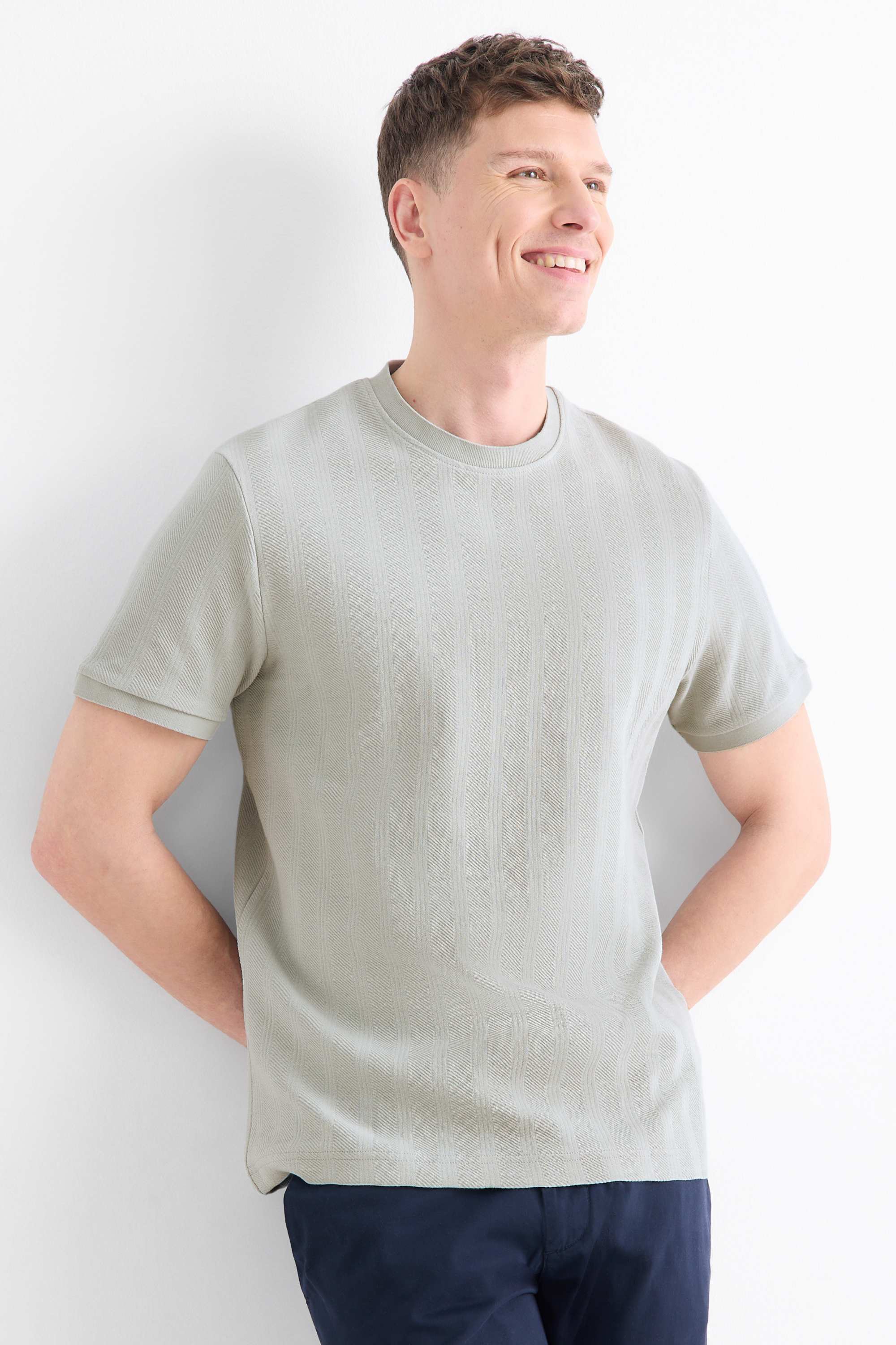 T-shirt - regular fit - textured light gray