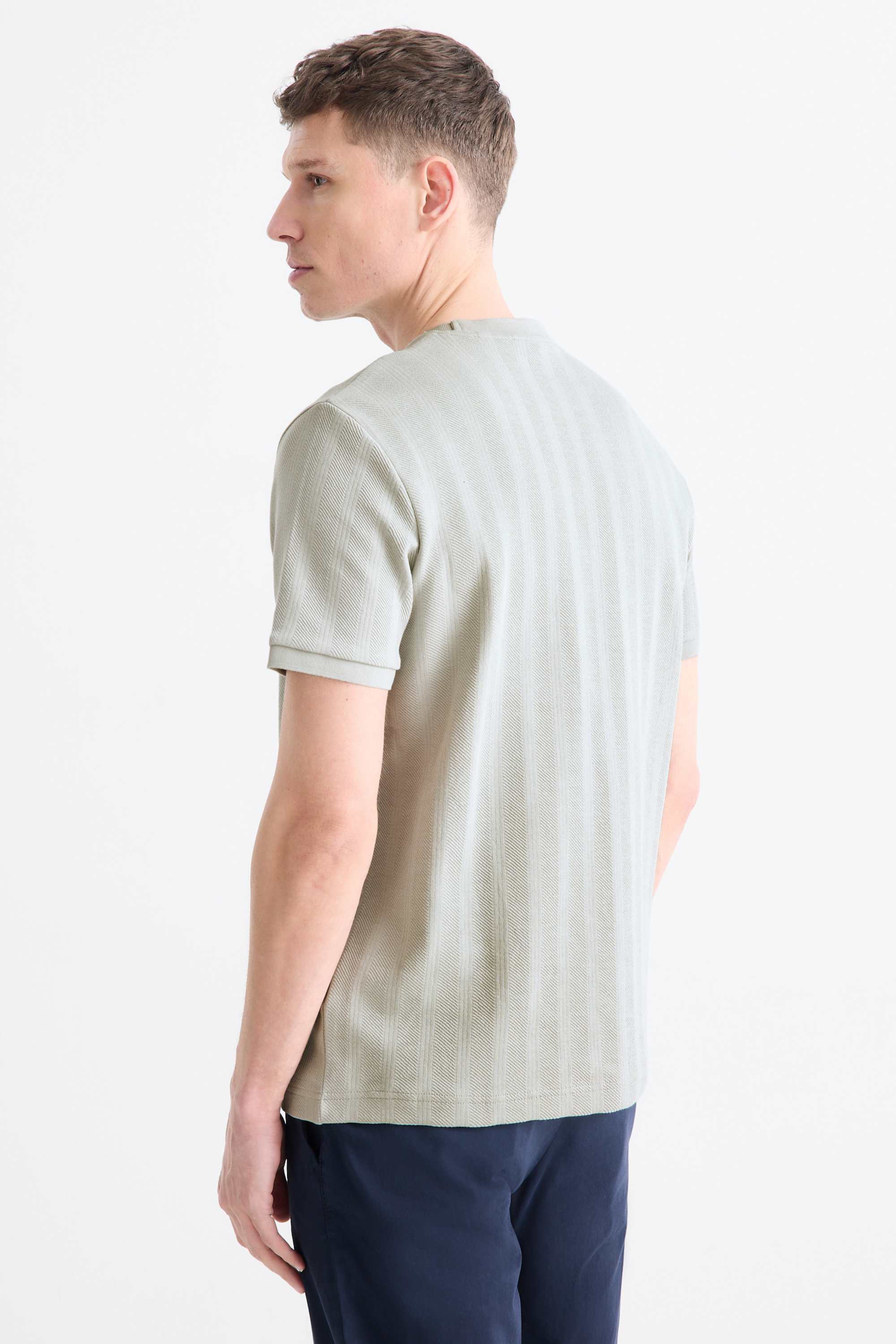 T-shirt - regular fit - textured light gray