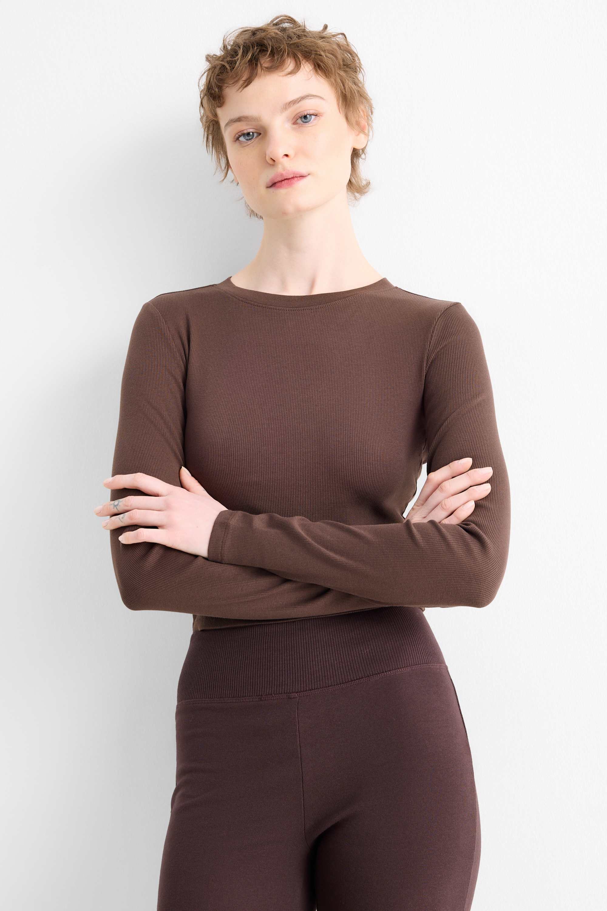 Cropped long sleeve top - slim fit - ribbed dark brown