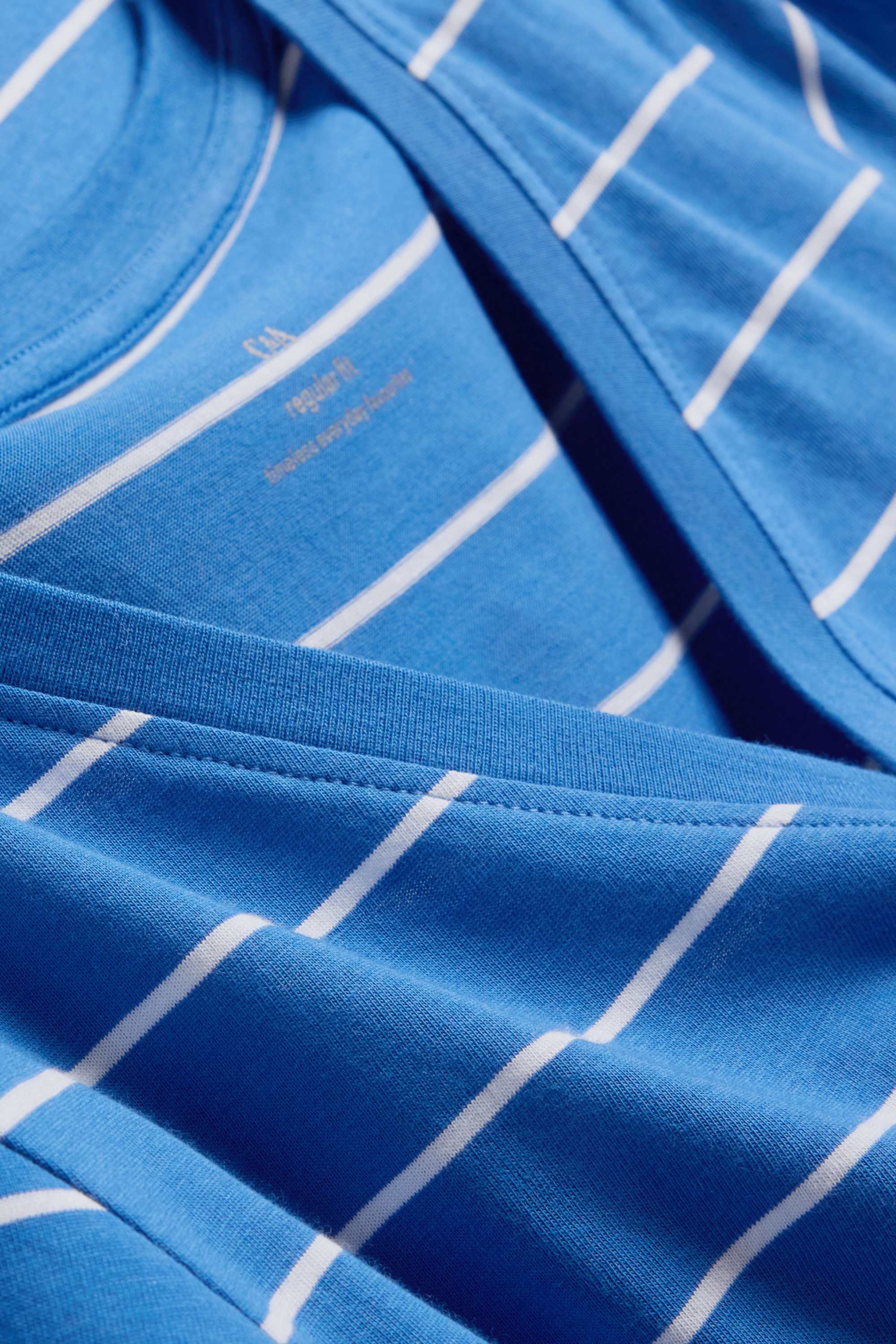 V-neck T-shirt - regular fit - striped blue