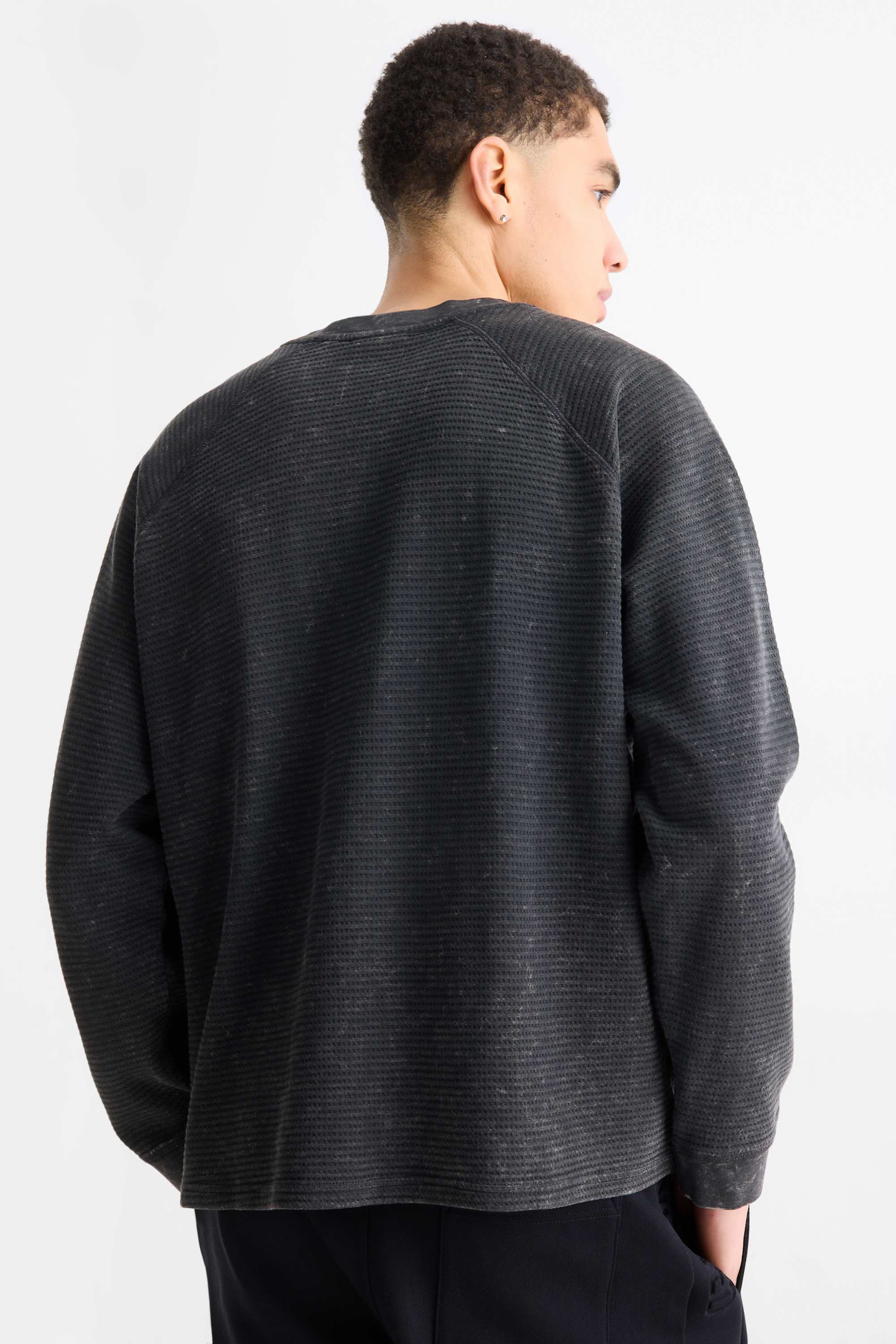 Long sleeve top - relaxed fit - textured black