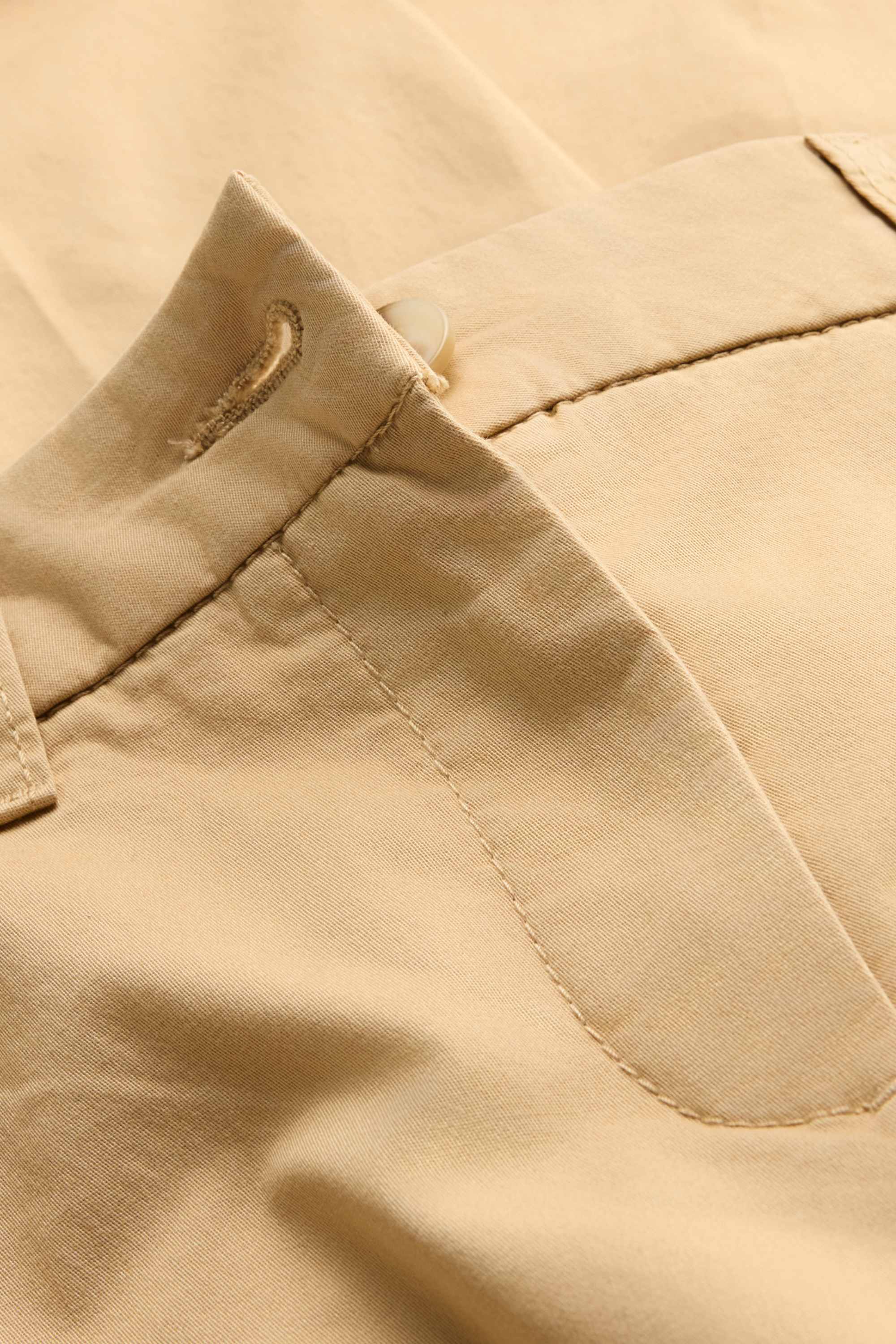 Cloth trousers - mid-rise waist - tapered fit beige