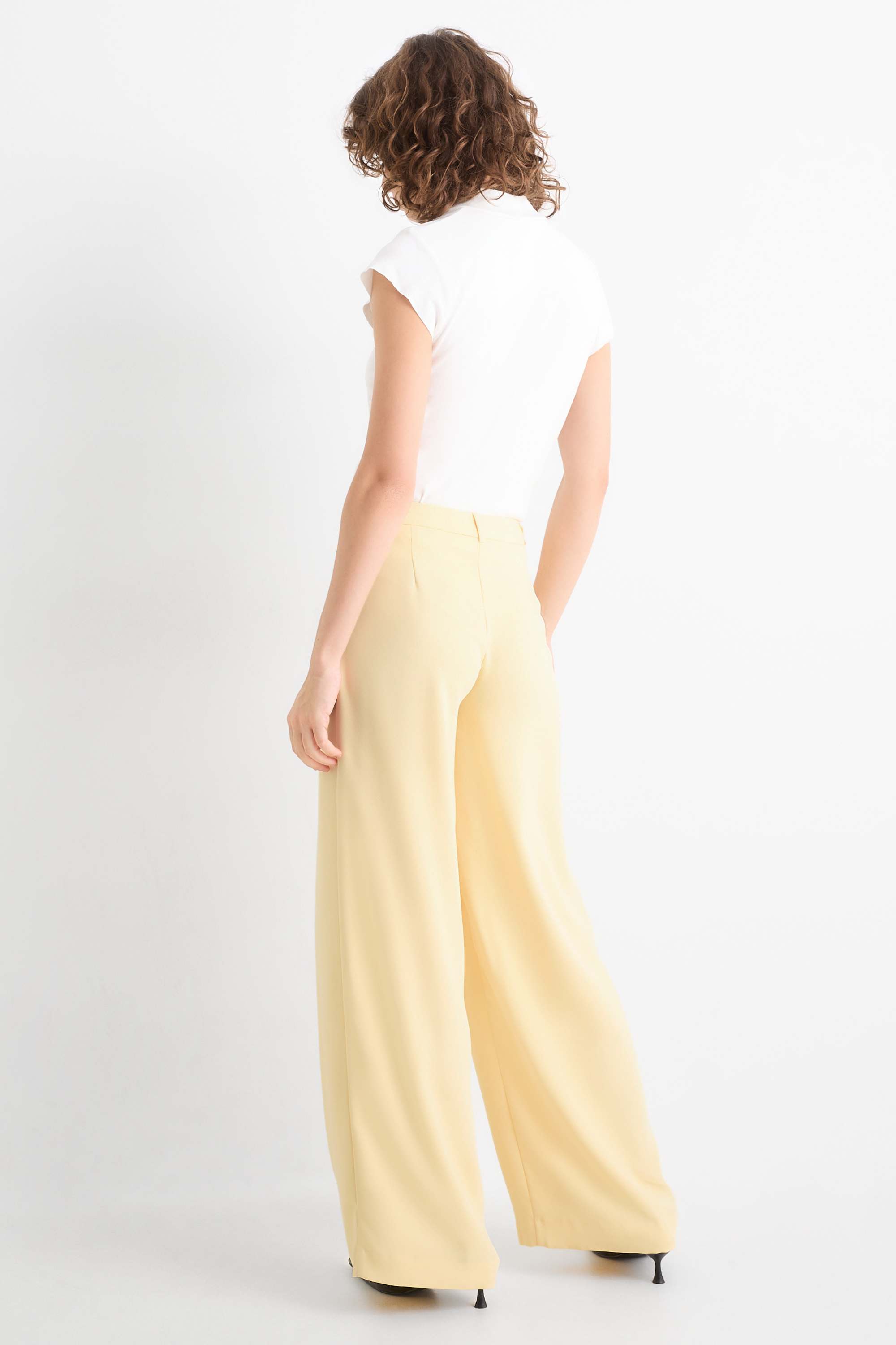Business trousers - mid-rise waist - straight leg light yellow