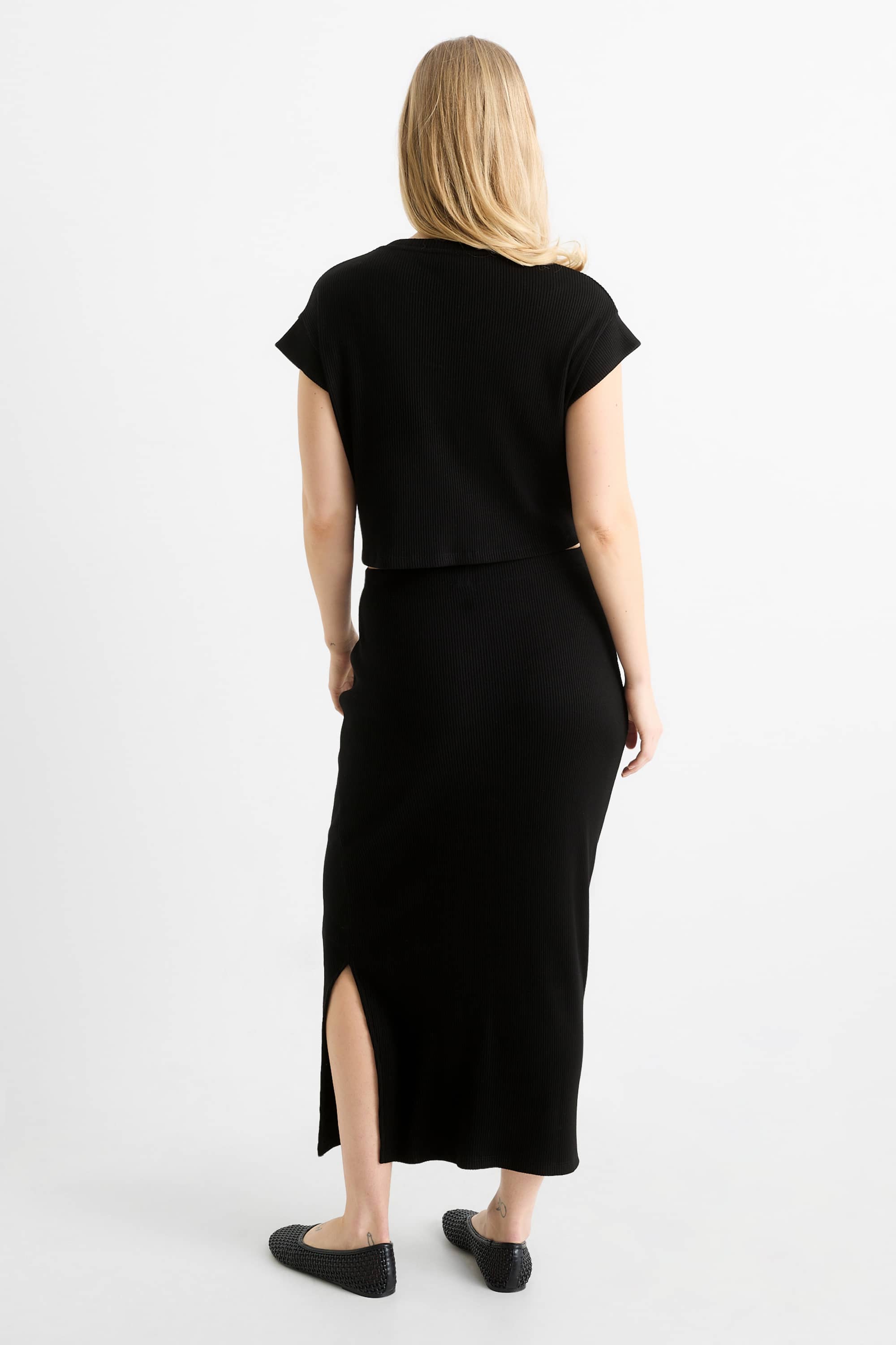 Set - cropped long sleeve maternity top and skirt - ribbed black