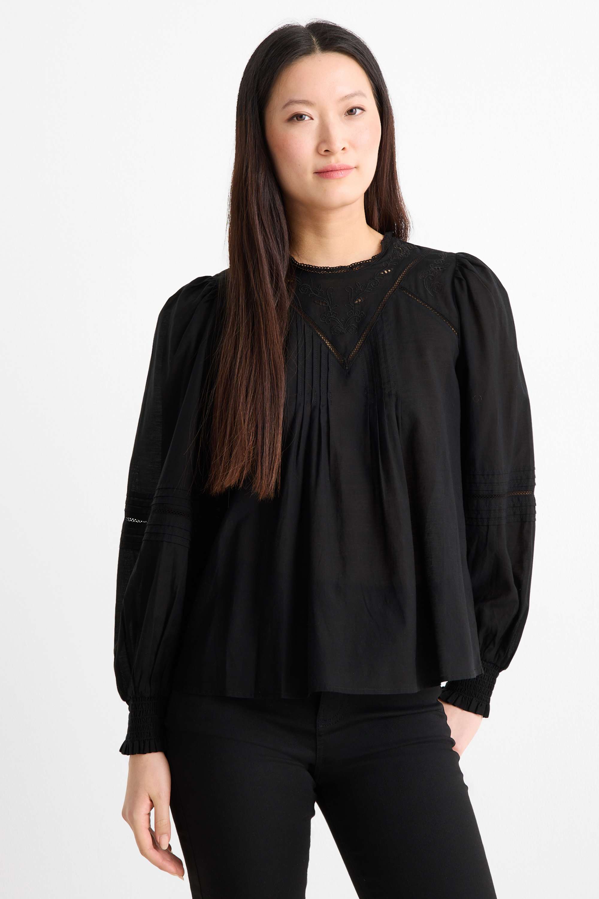 Blouse - broderie anglaise black