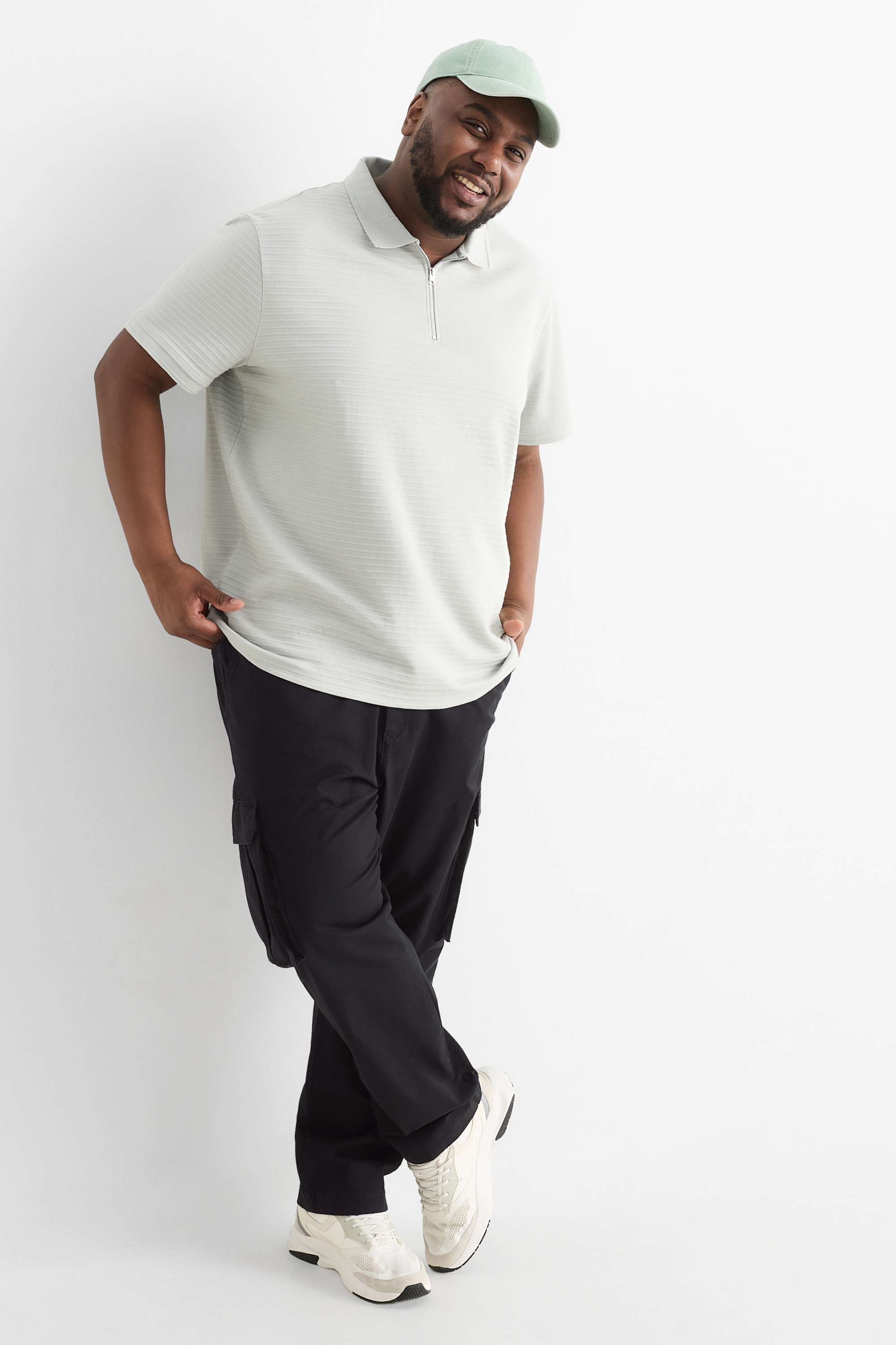 Cargo trousers - tapered fit black