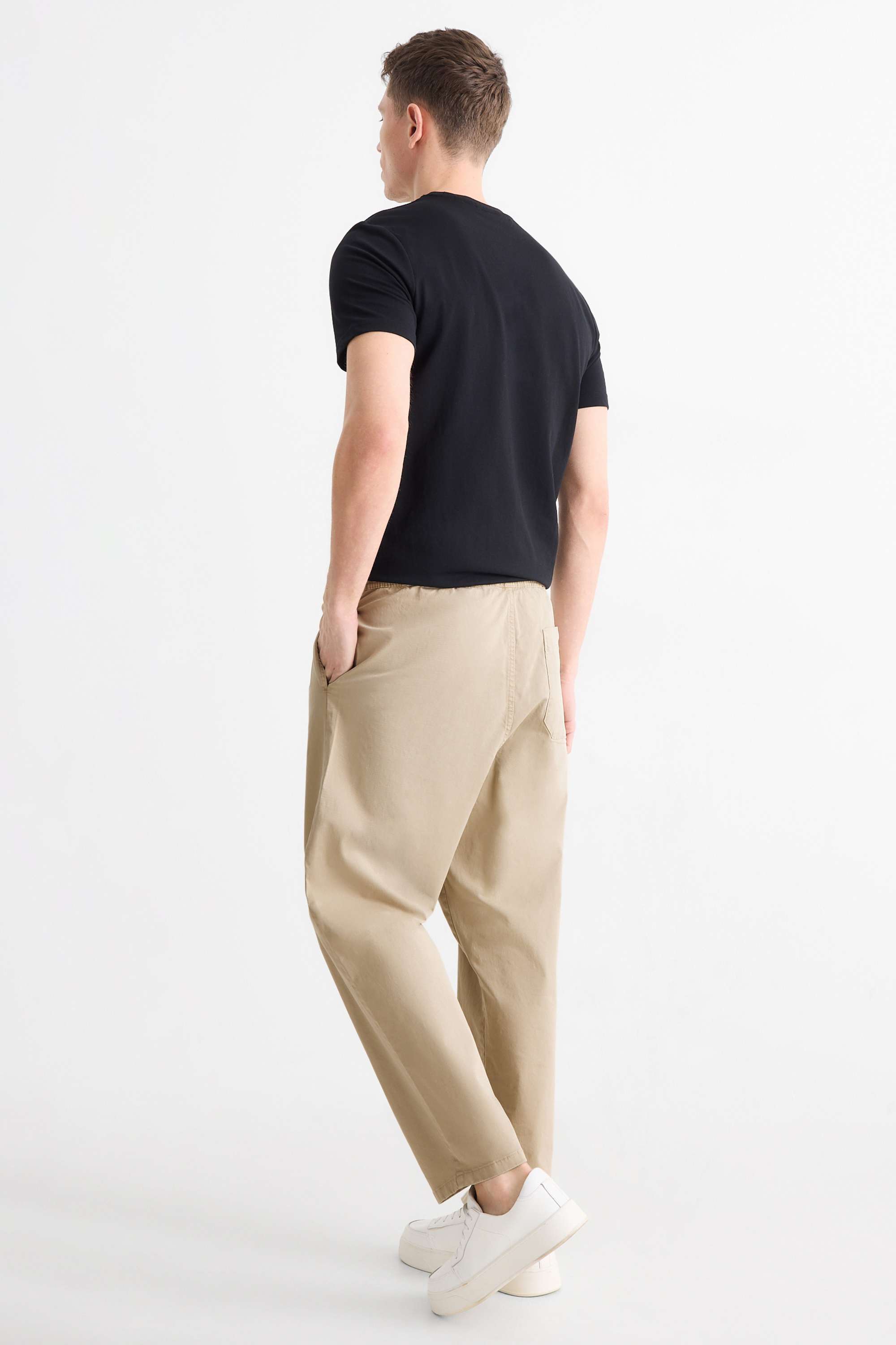 Chinos - relaxed fit beige